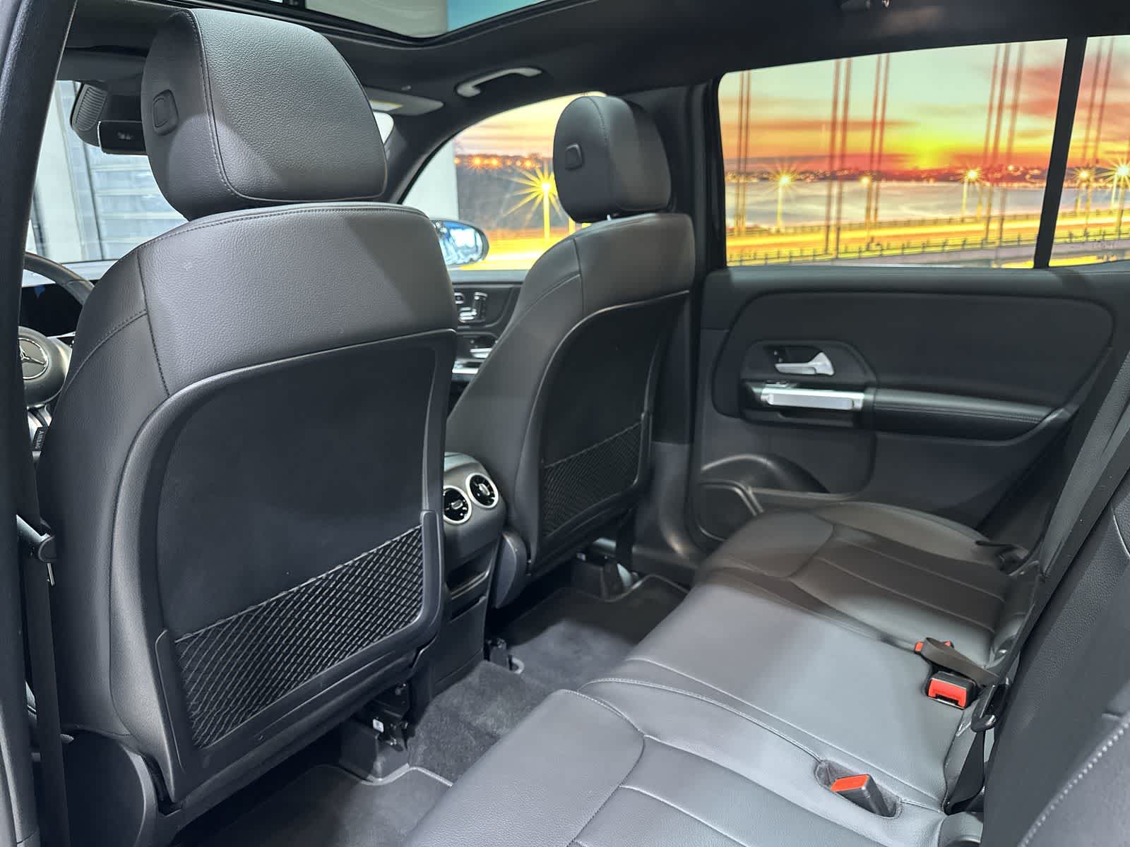 Thumbnail: 2025 Mercedes-Benz GLB - 24