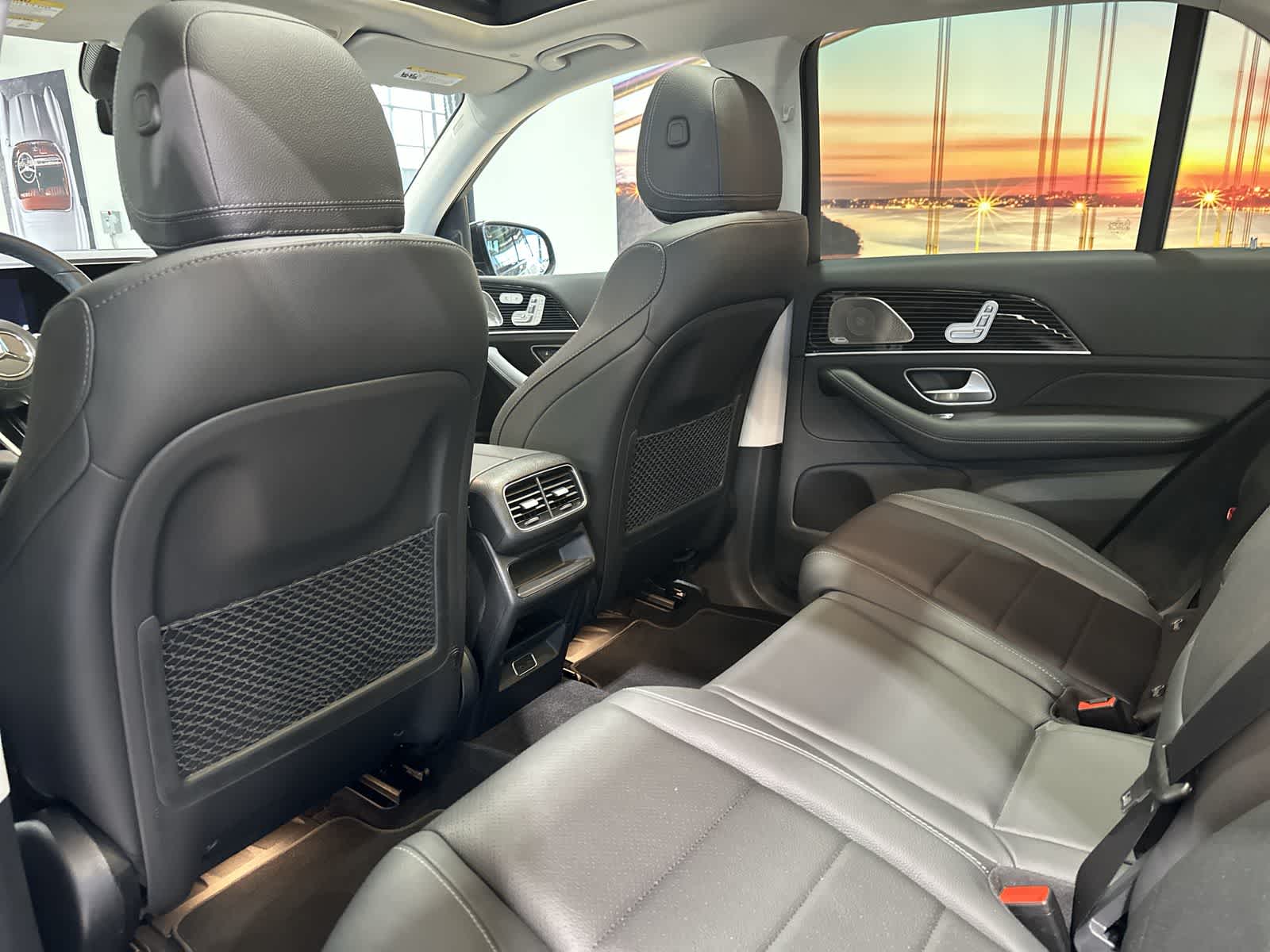 Thumbnail: 2024 Mercedes-Benz GLE - 24