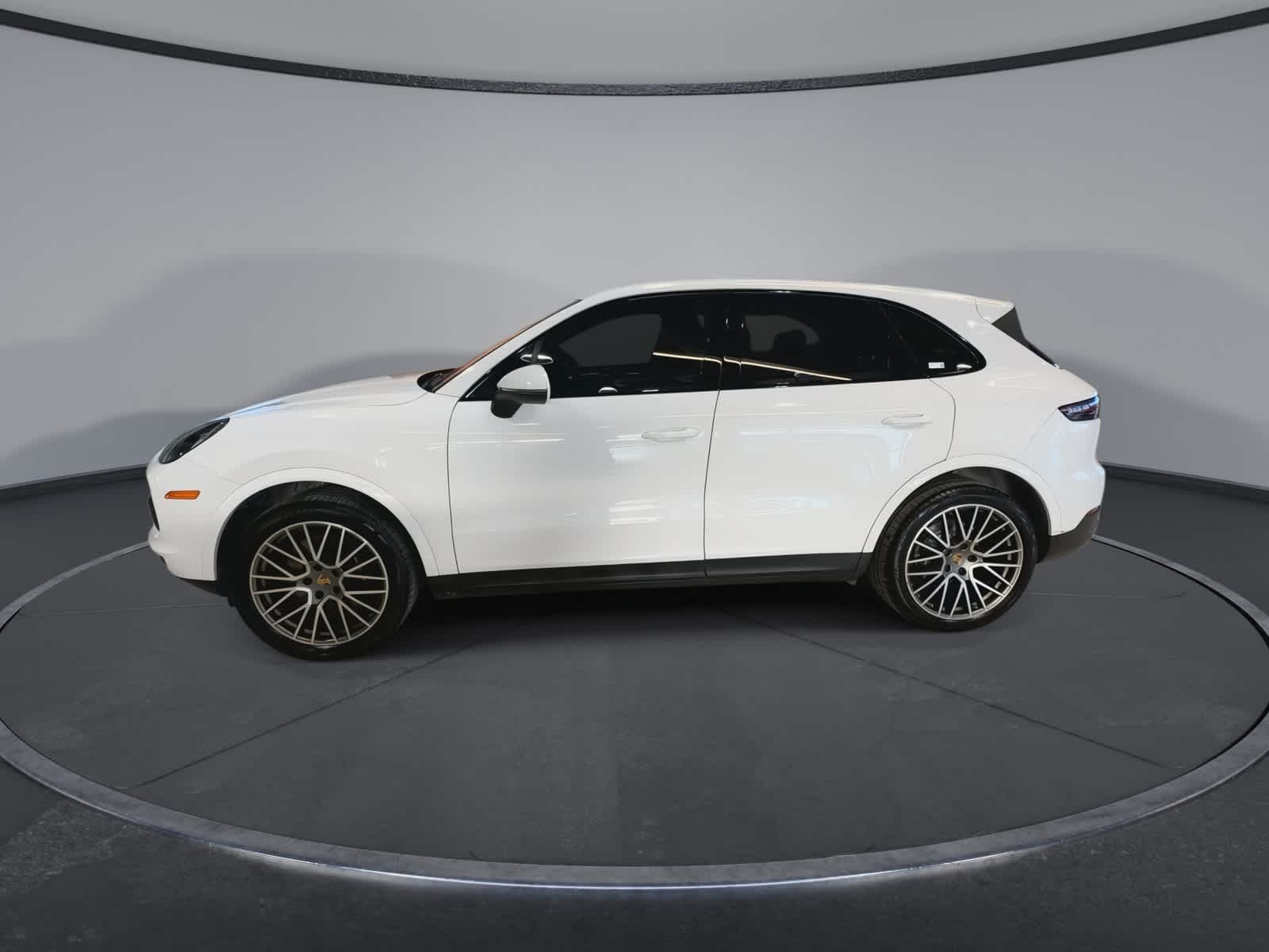 Thumbnail: 2022 Porsche Cayenne - 6