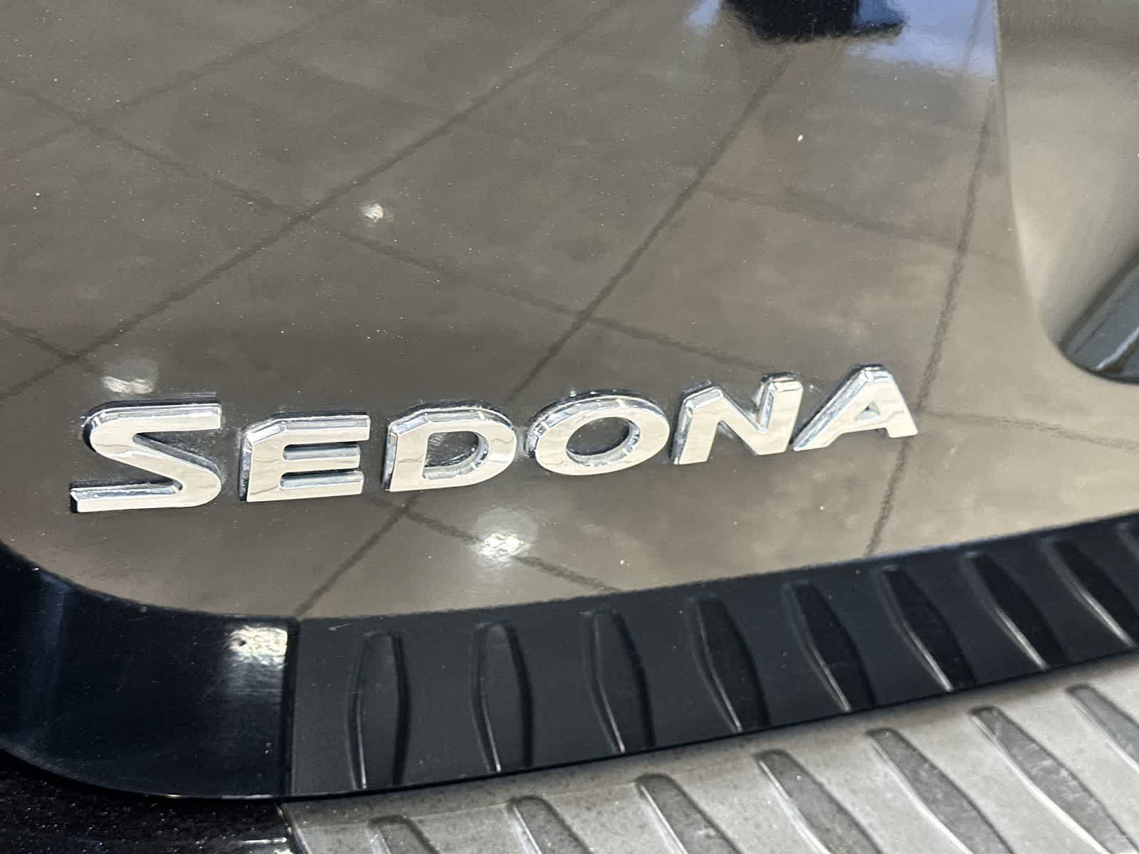 Thumbnail: 2015 Kia Sedona - 19