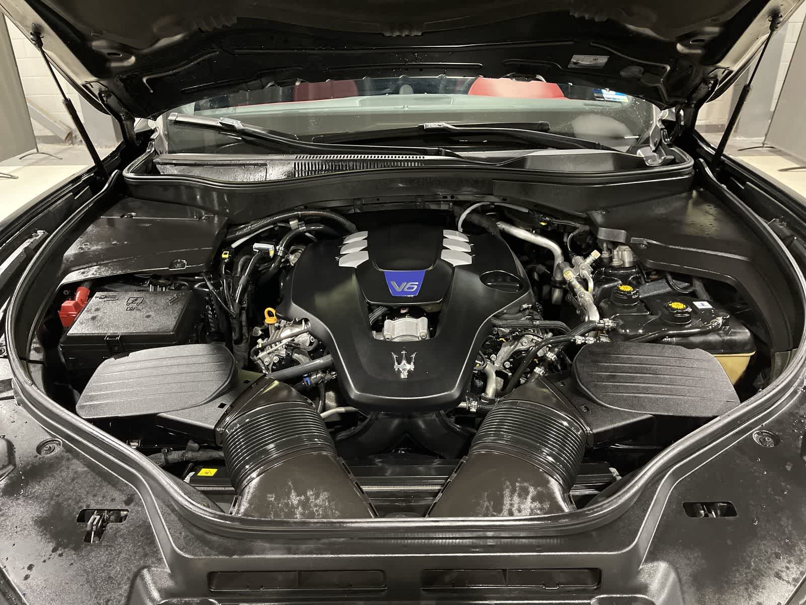 Thumbnail: 2020 Maserati Levante - 21