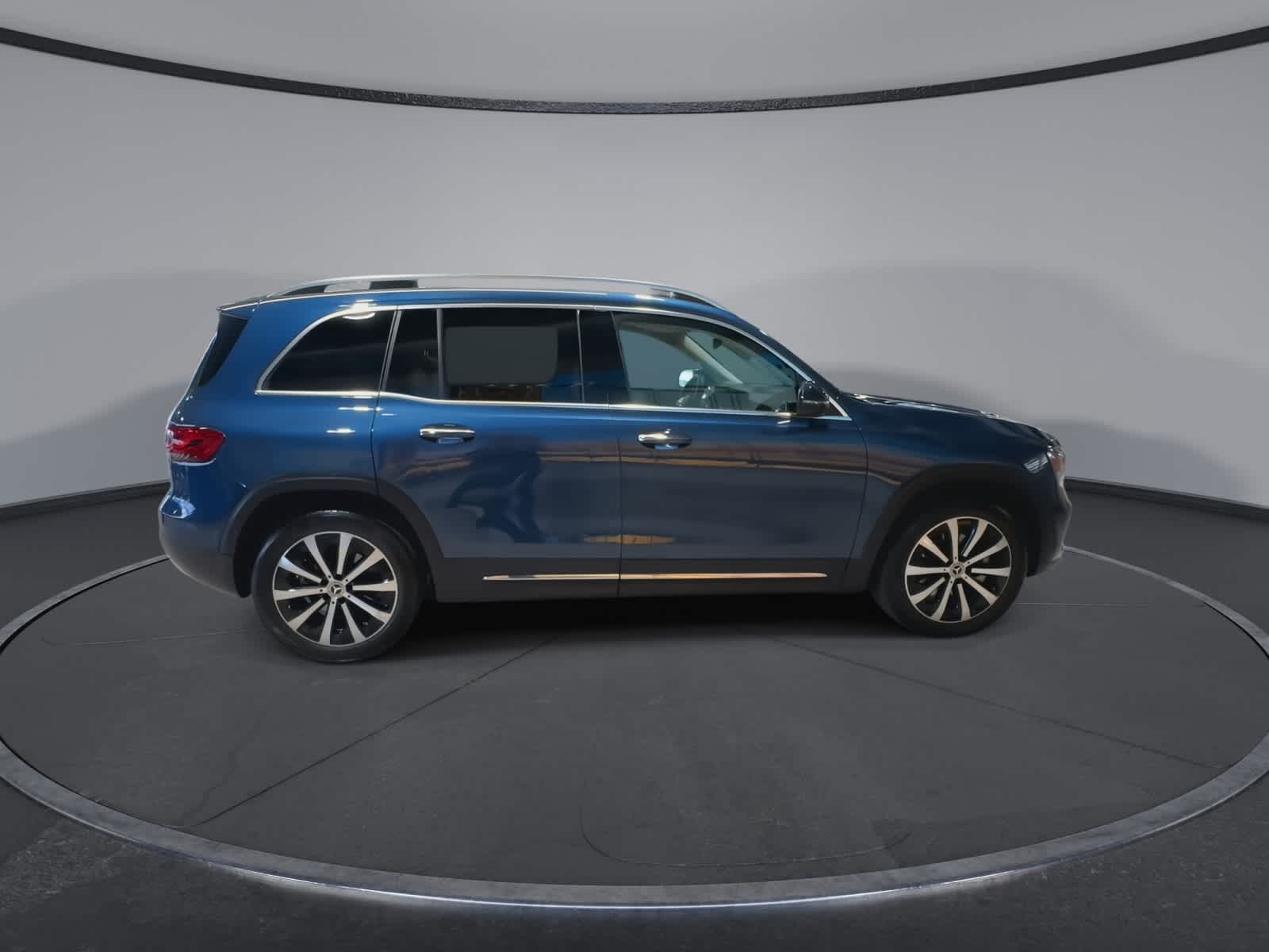 Thumbnail: 2022 Mercedes-Benz GLB - 12
