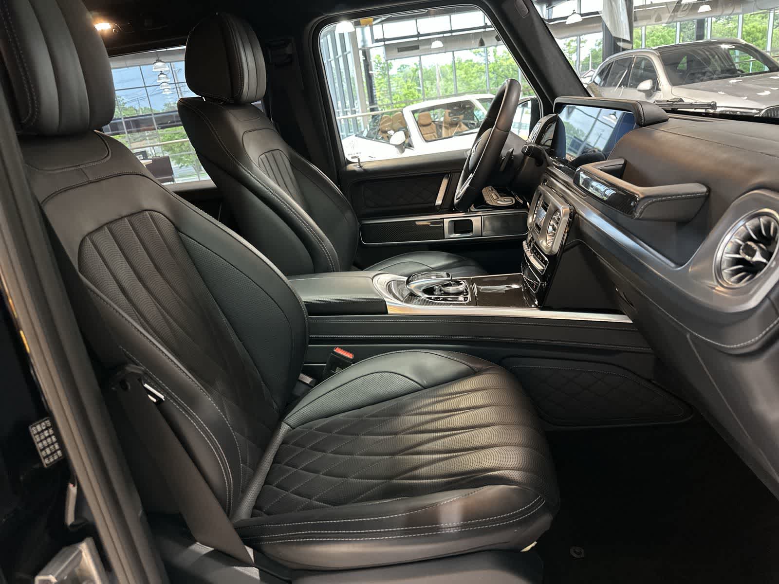 Thumbnail: 2022 Mercedes-Benz G-Class - 26