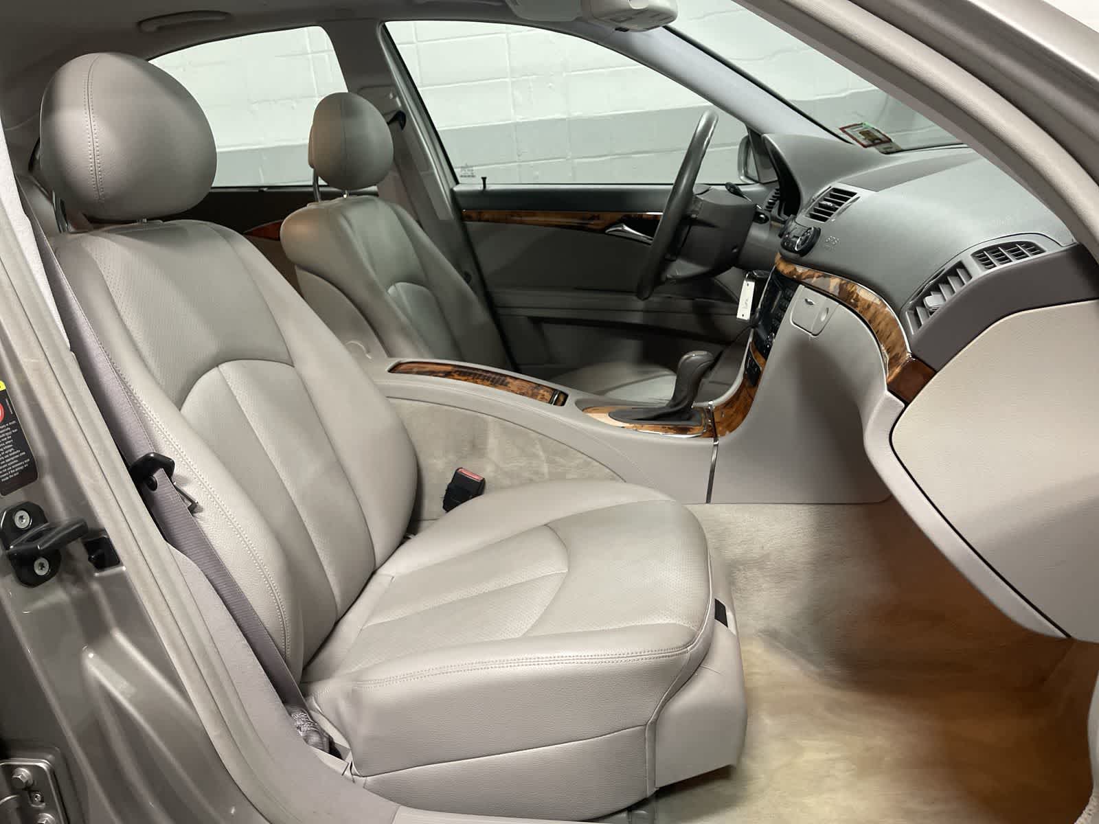 Thumbnail: 2006 Mercedes-Benz E-Class - 26