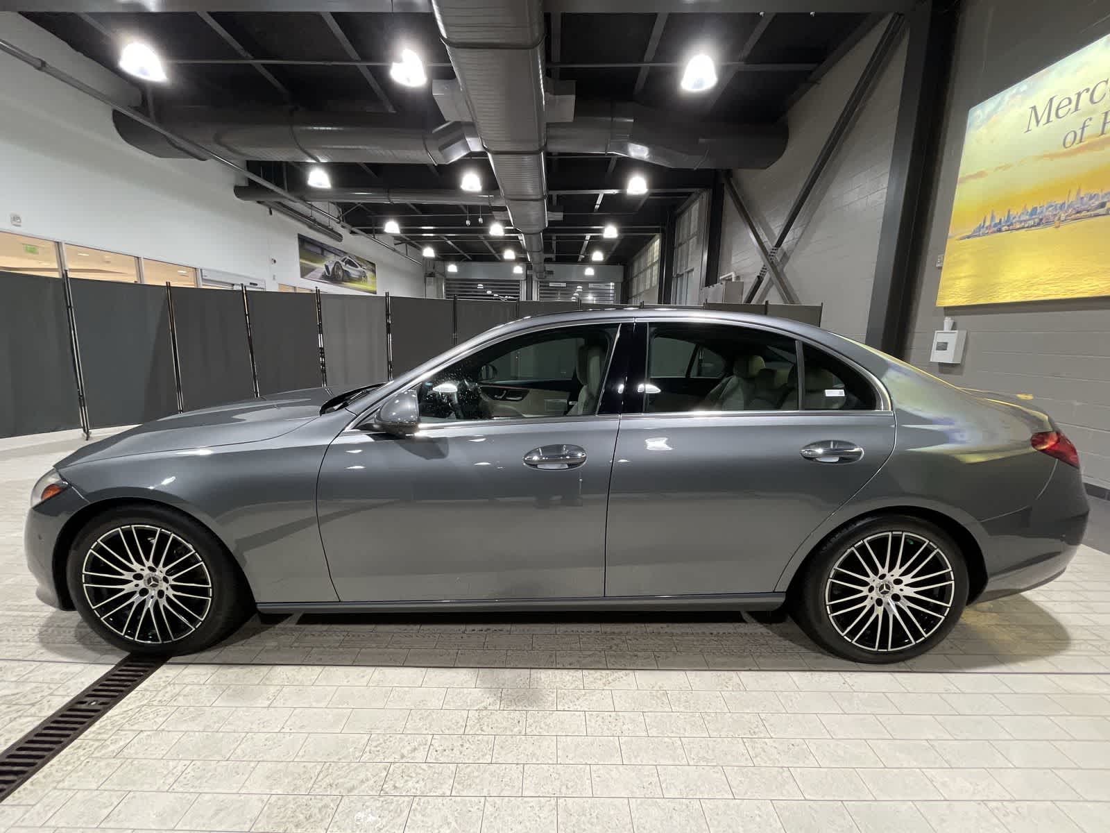 Thumbnail: 2022 Mercedes-Benz C-Class - 15