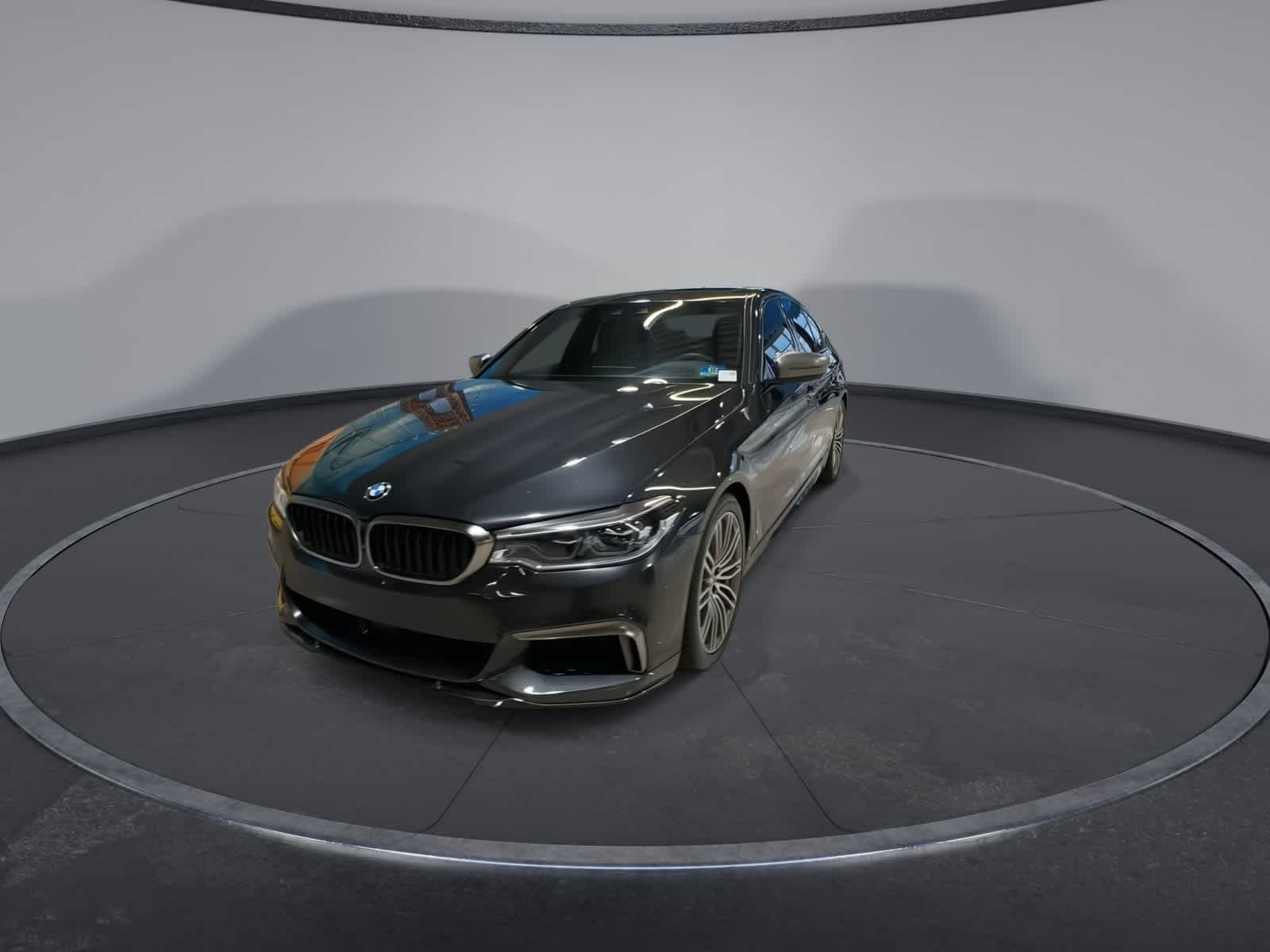 Thumbnail: 2018 BMW 5 Series - 3