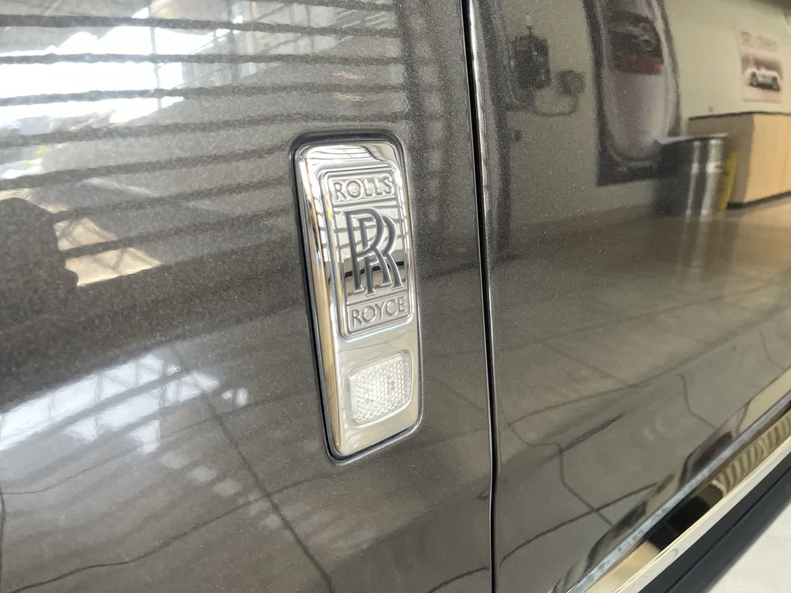 Thumbnail: 2019 Rolls-Royce Cullinan - 19