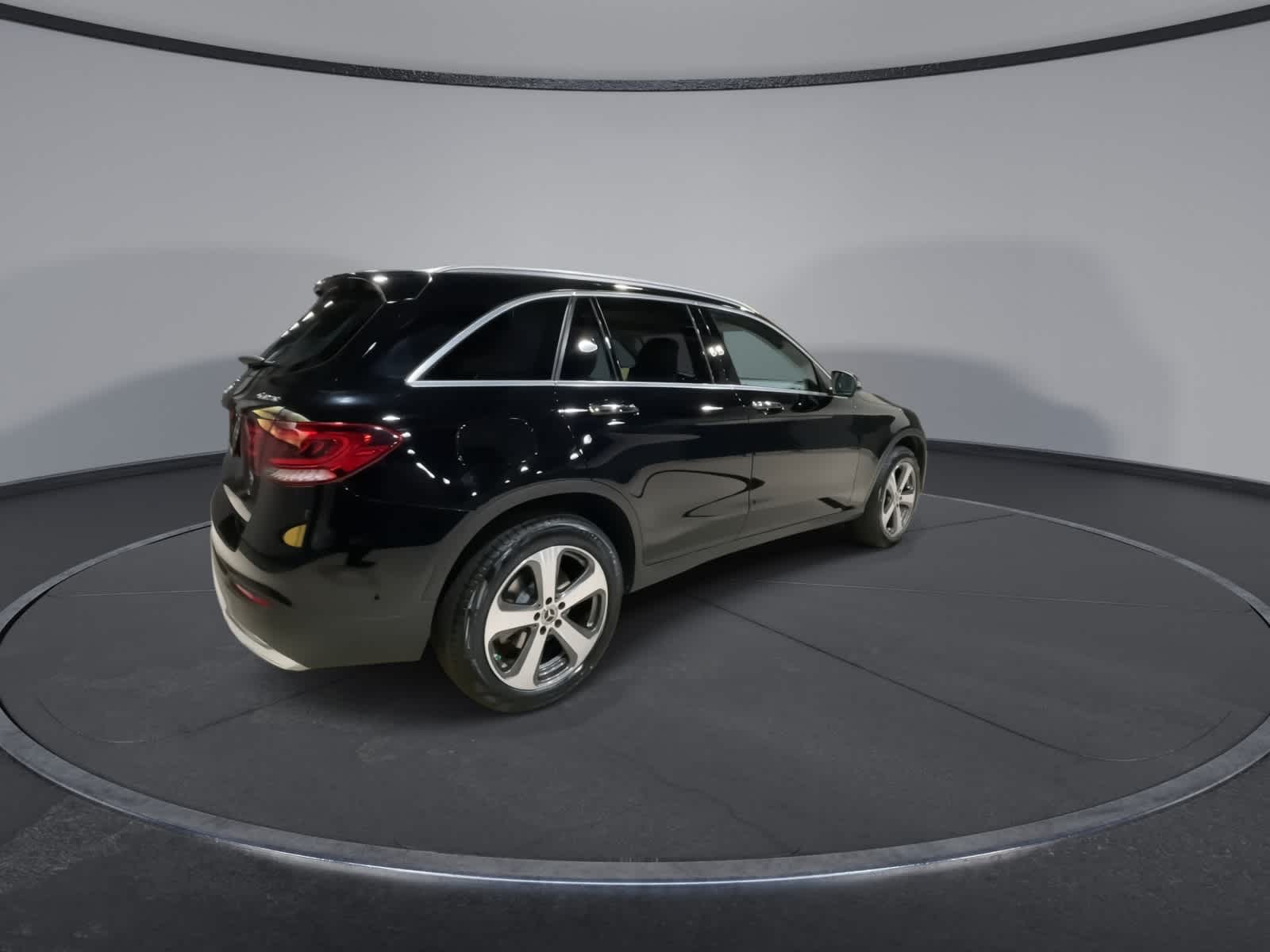 Thumbnail: 2022 Mercedes-Benz GLC - 11