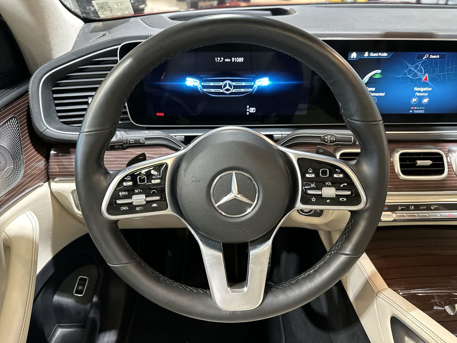 Thumbnail: 2022 Mercedes-Benz GLS - 27