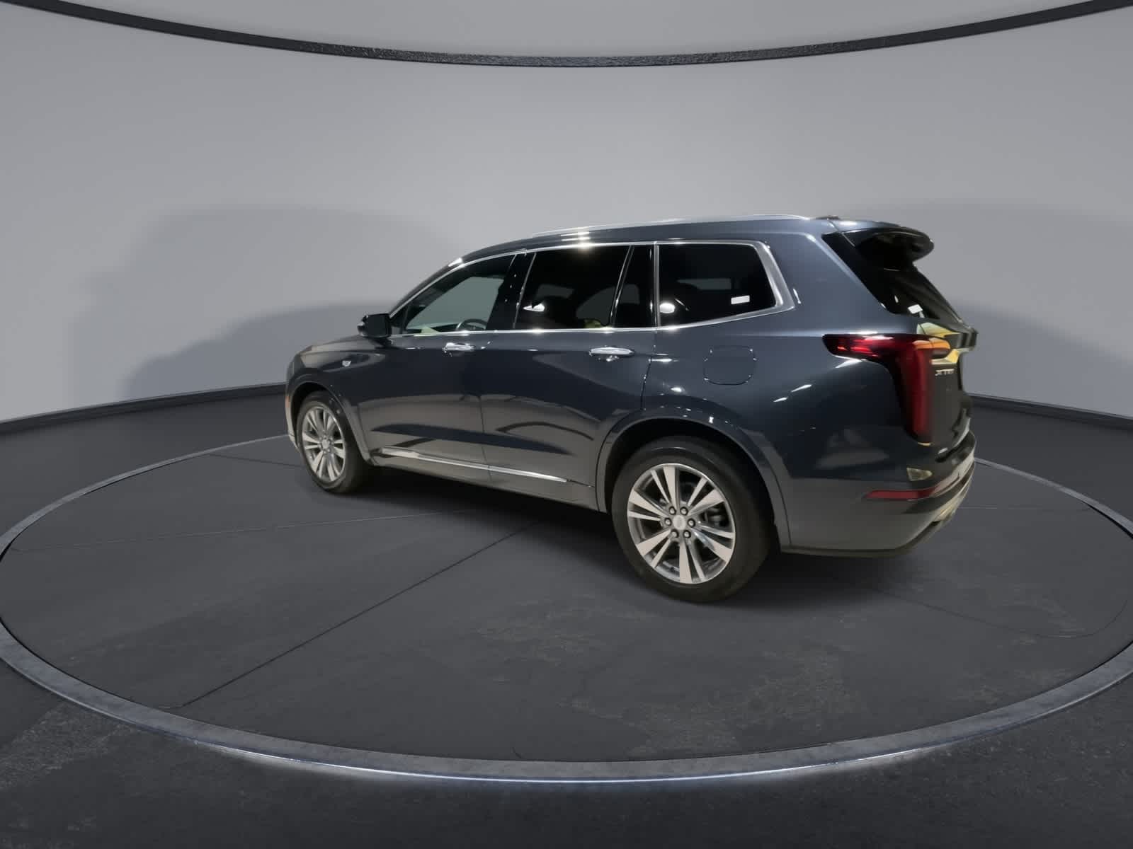 Thumbnail: 2022 Cadillac XT6 - 8