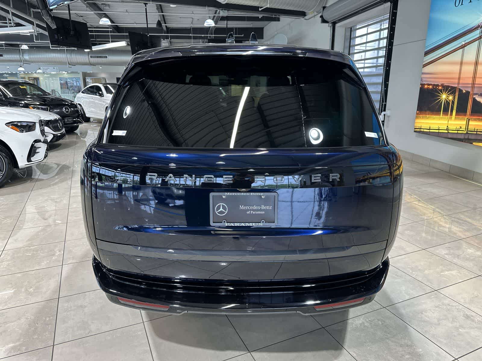 Thumbnail: 2024 Land Rover Range Rover - 16