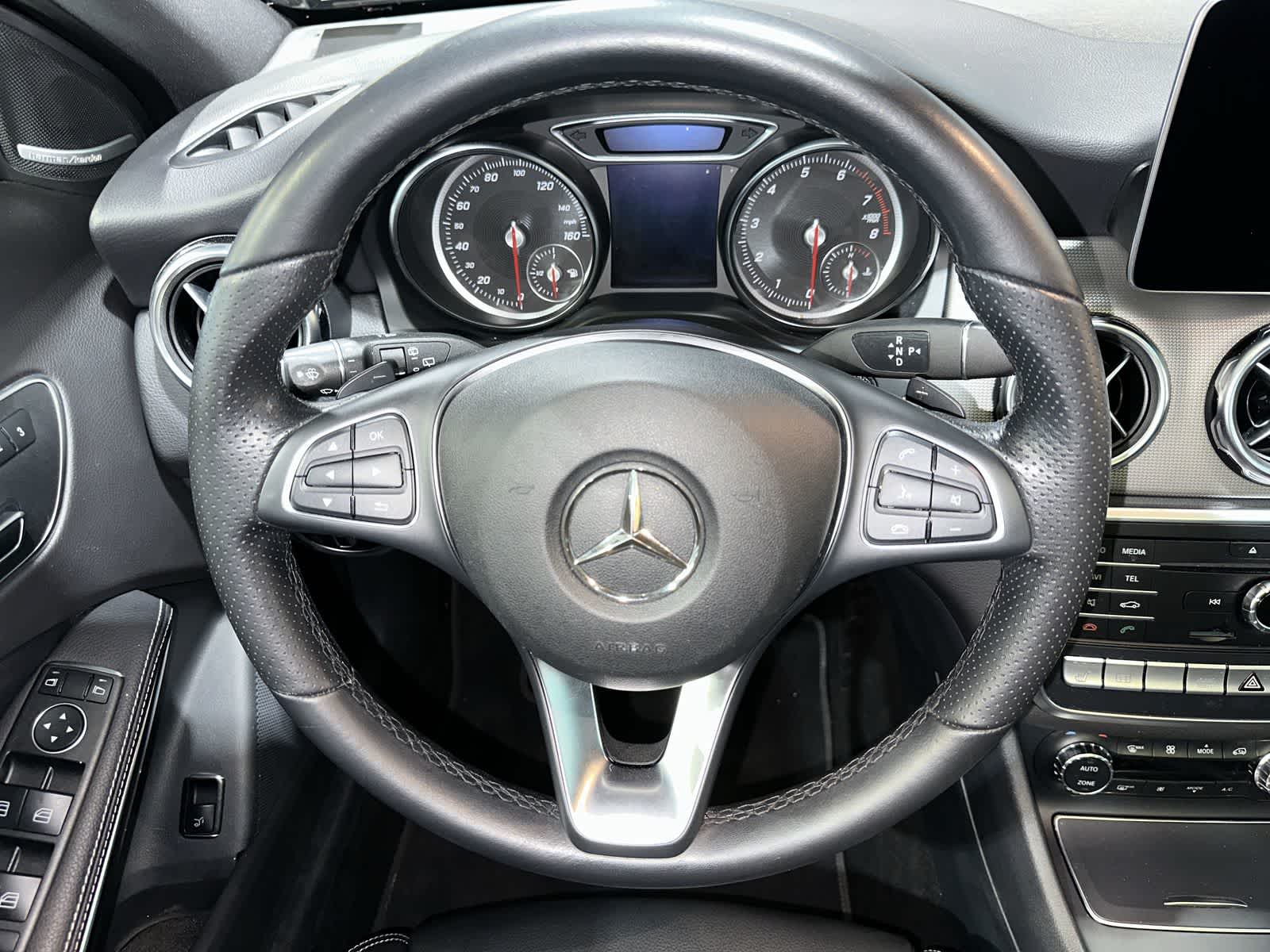 Thumbnail: 2020 Mercedes-Benz GLA - 27