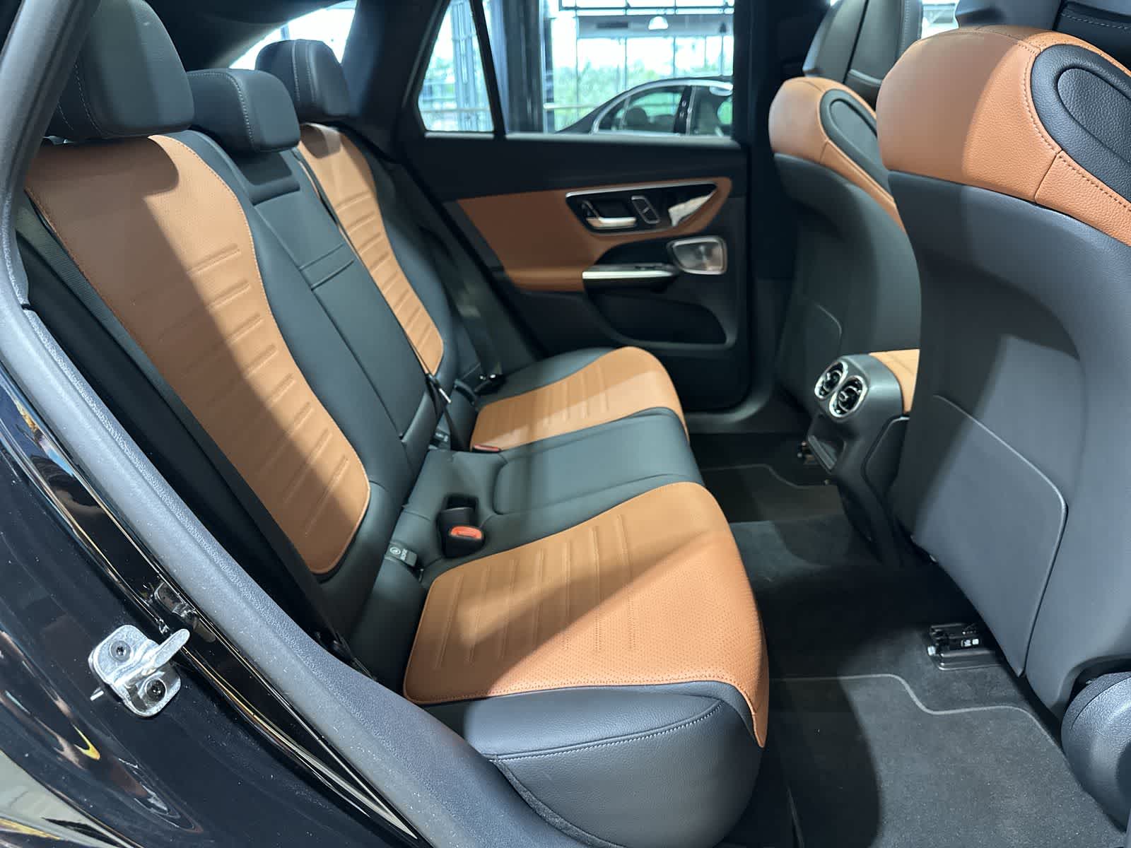 Thumbnail: 2026 Mercedes-Benz GLC - 25