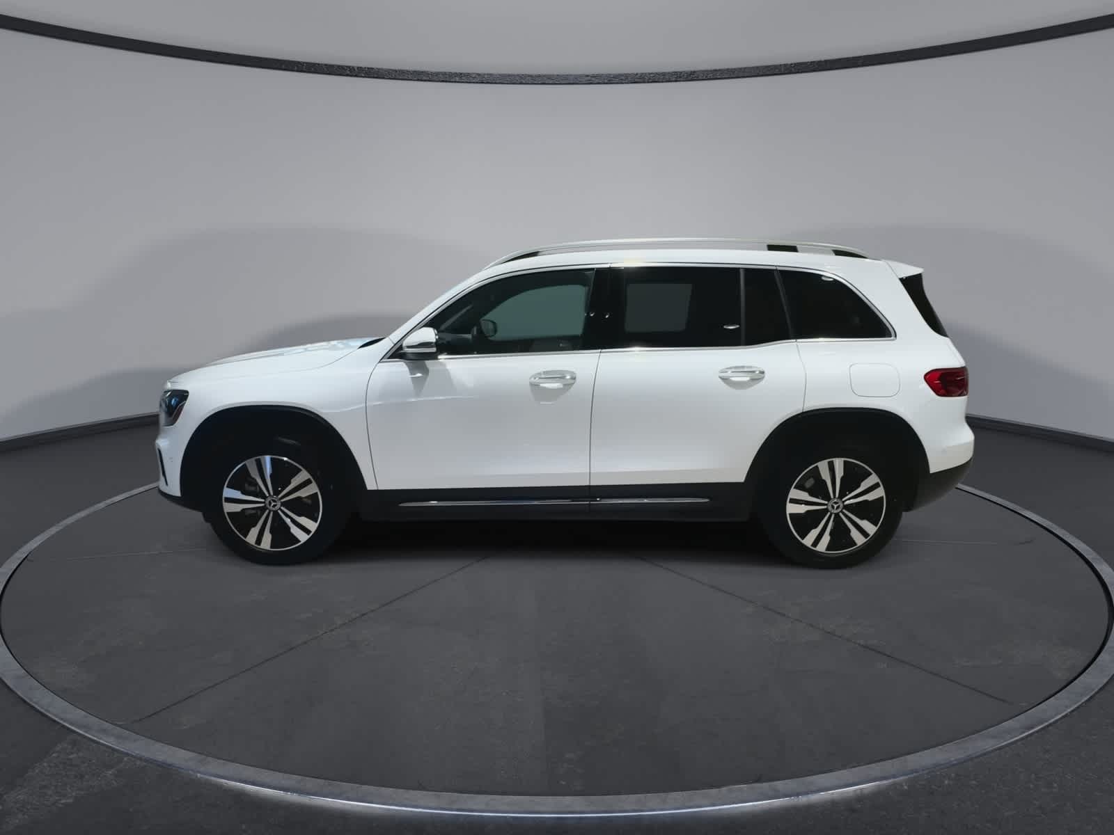Thumbnail: 2026 Mercedes-Benz GLB - 7
