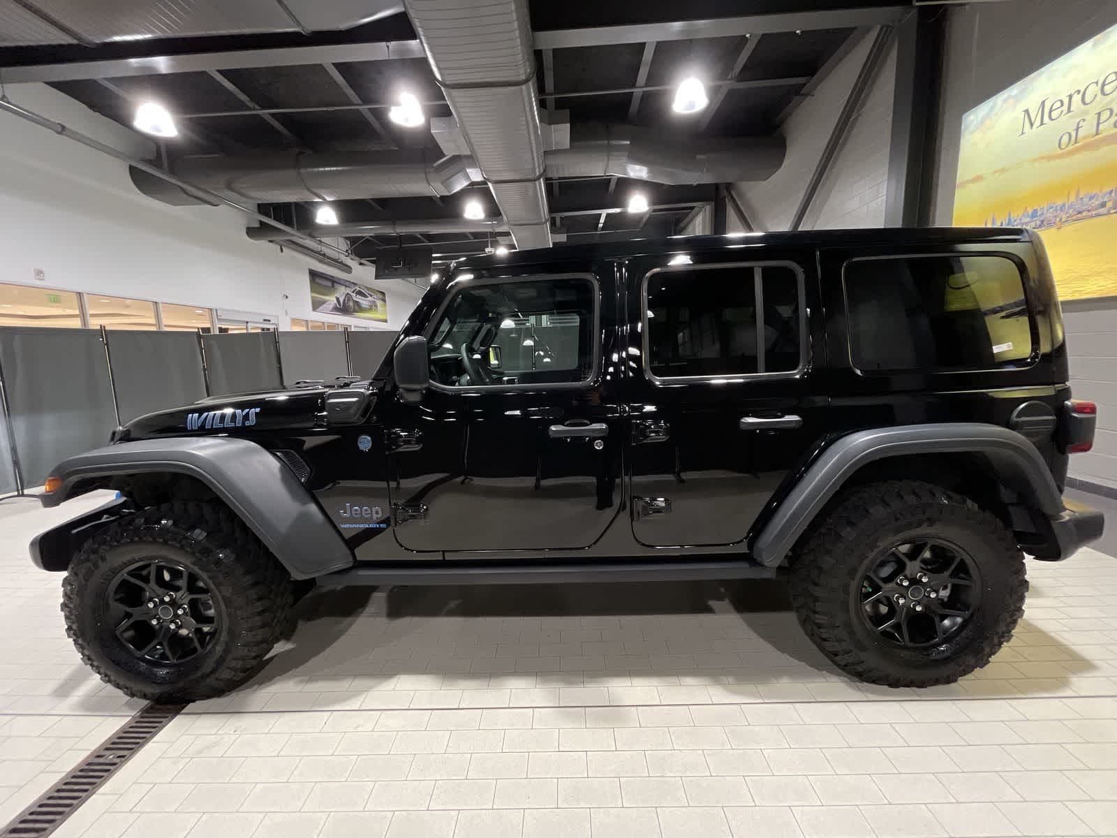 Thumbnail: 2024 Jeep Wrangler - 15