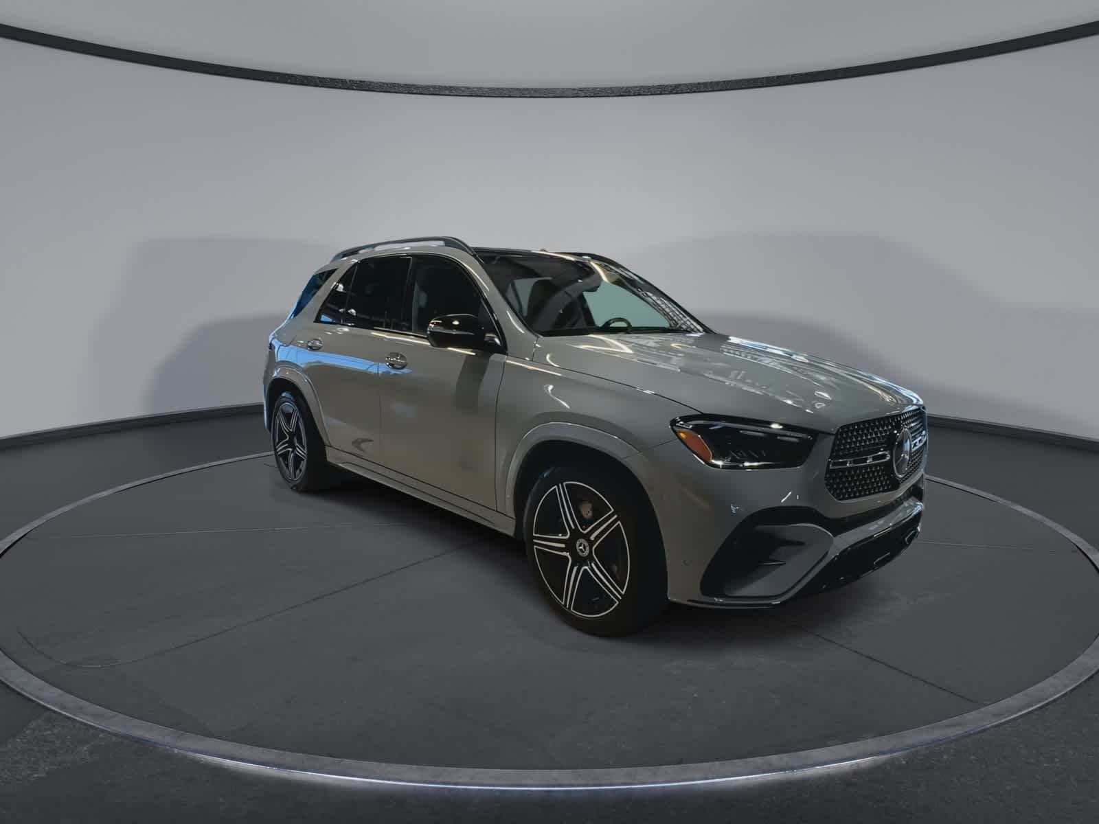 Thumbnail: 2024 Mercedes-Benz GLE - 2