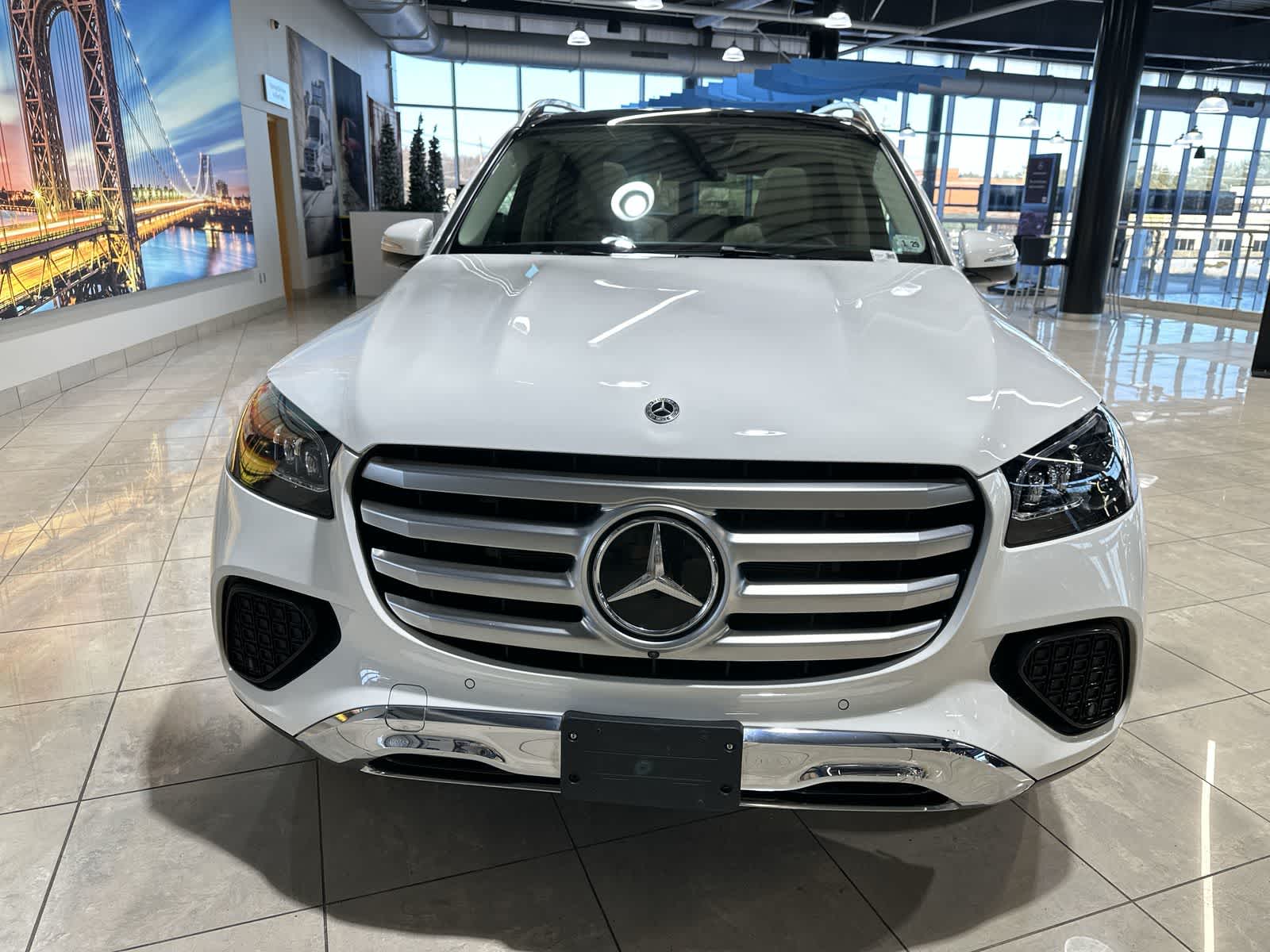 Thumbnail: 2024 Mercedes-Benz GLS - 18