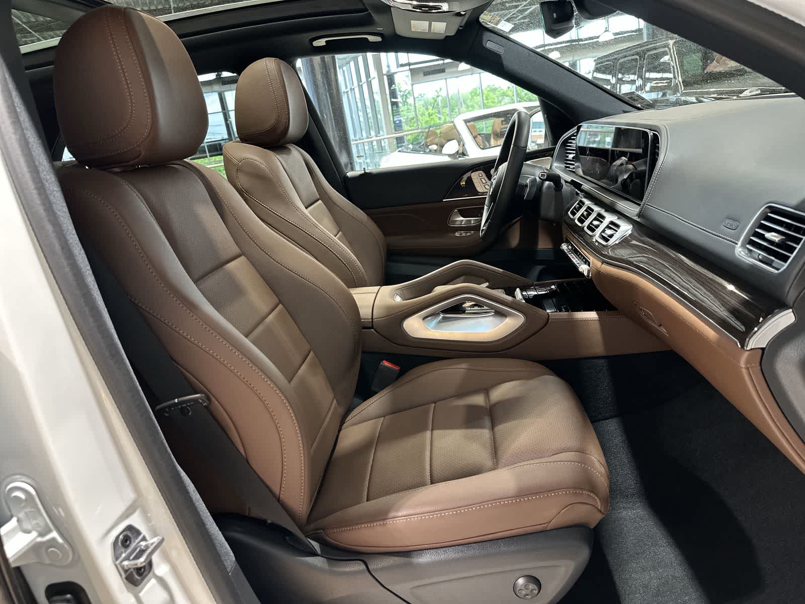 Thumbnail: 2026 Mercedes-Benz GLE - 26