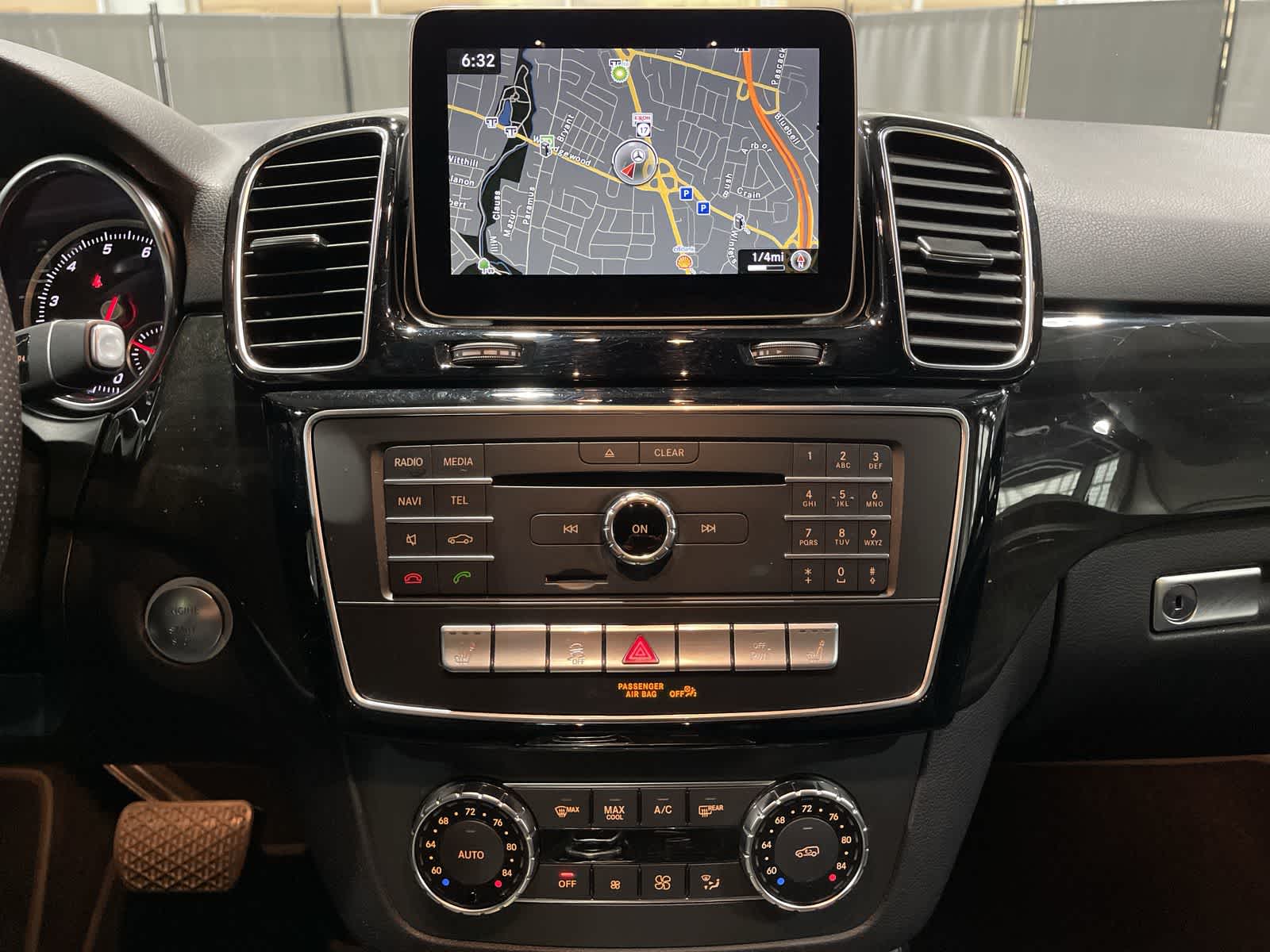 Thumbnail: 2018 Mercedes-Benz GLE - 28