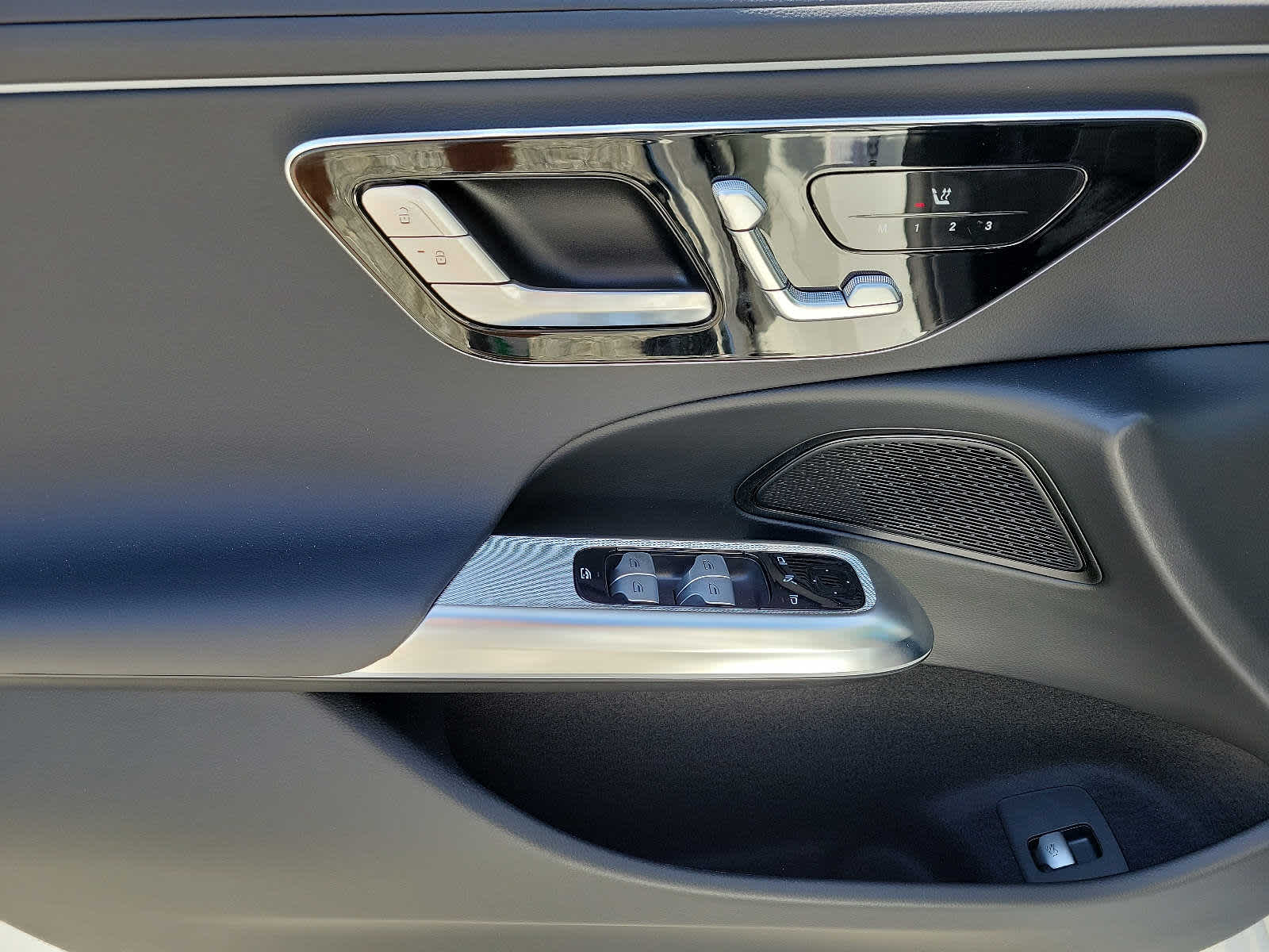 2025 Mercedes-Benz E-Class E 450 6