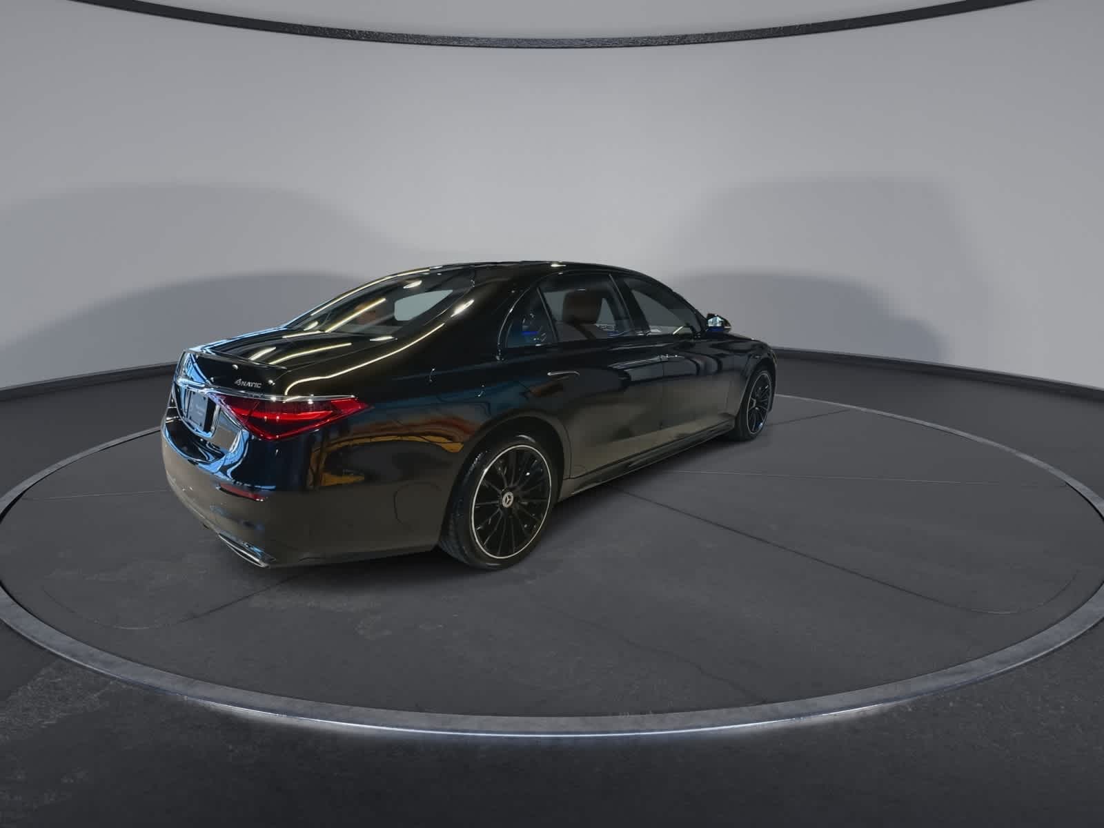 Thumbnail: 2023 Mercedes-Benz S-Class - 13