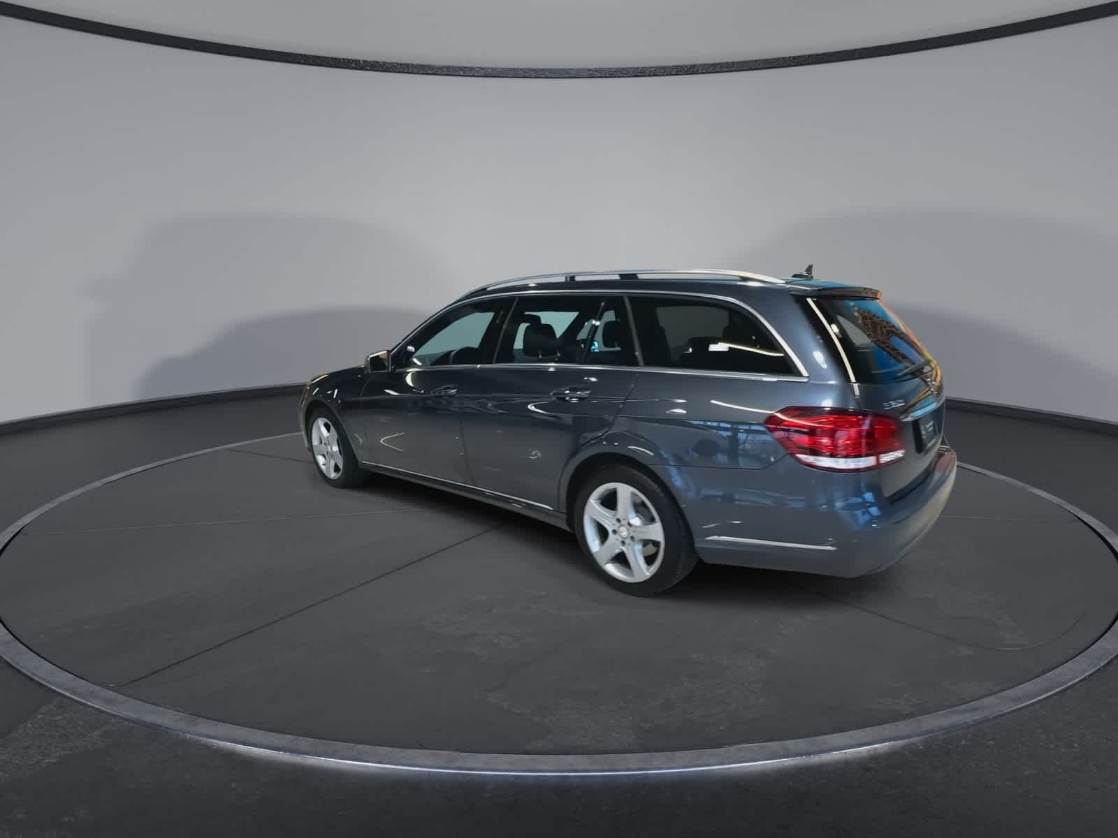 Thumbnail: 2015 Mercedes-Benz E-Class - 8