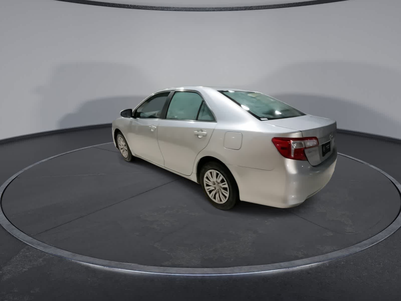 Thumbnail: 2012 Toyota Camry - 9