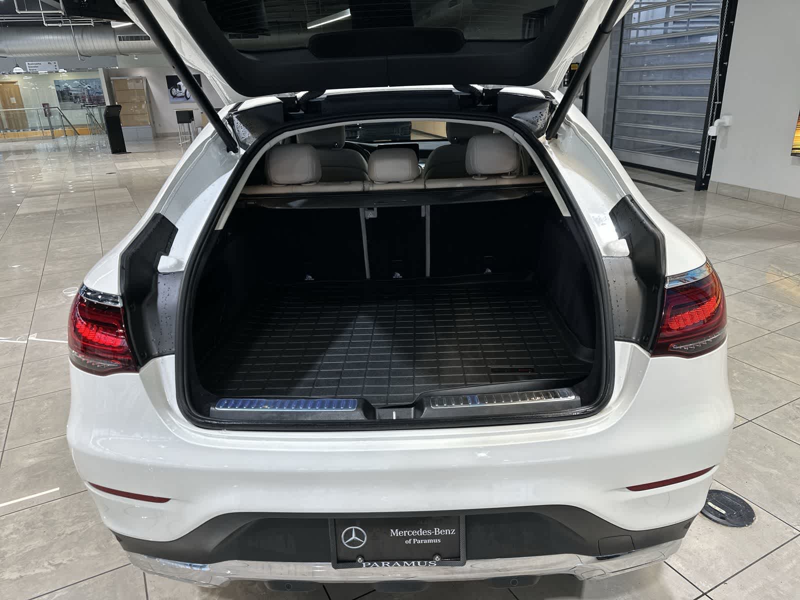 Thumbnail: 2023 Mercedes-Benz GLC - 31