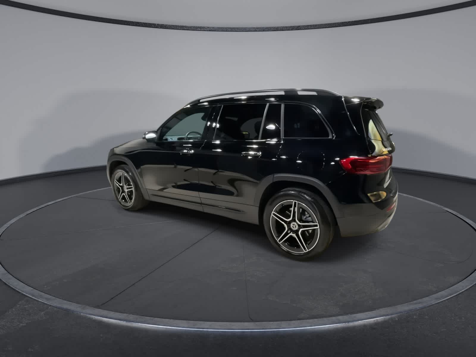 Thumbnail: 2025 Mercedes-Benz GLB - 8