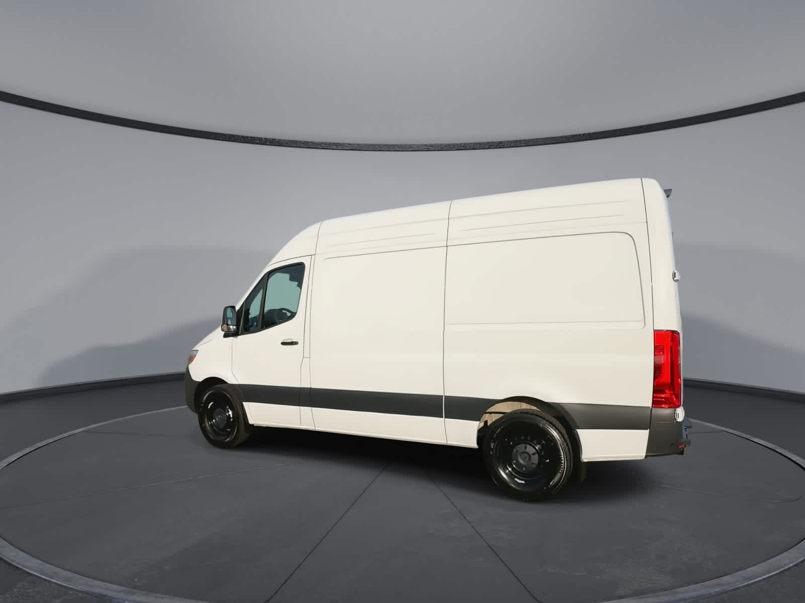 Thumbnail: 2025 Mercedes-Benz Sprinter - 8