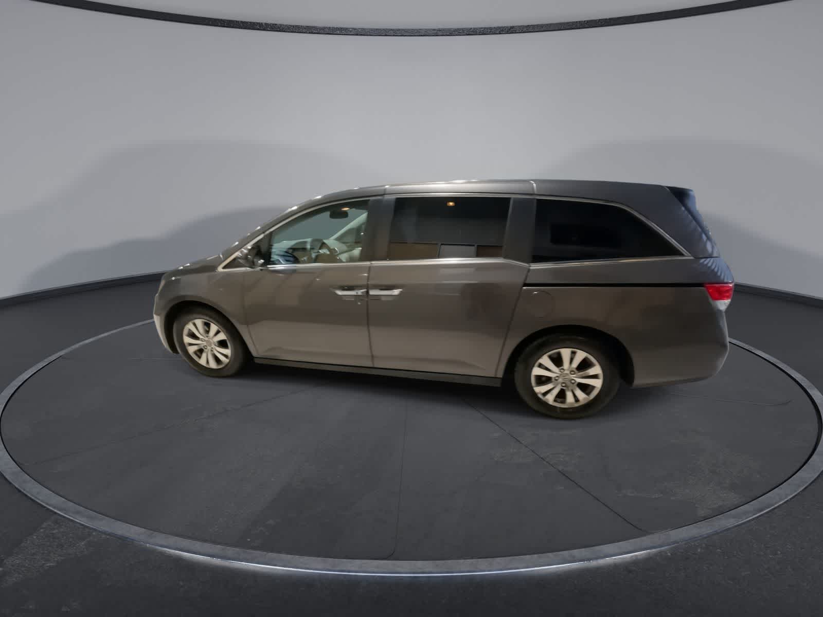 Thumbnail: 2015 Honda Odyssey - 8