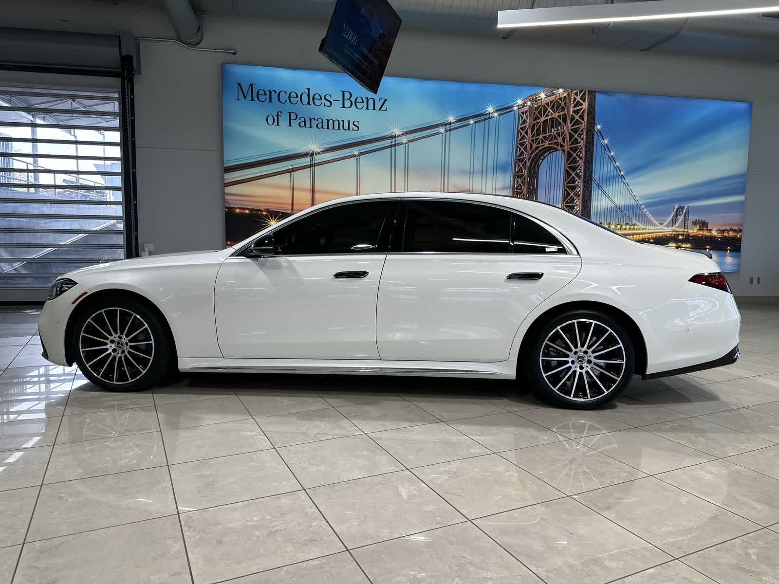 Thumbnail: 2023 Mercedes-Benz S-Class - 15