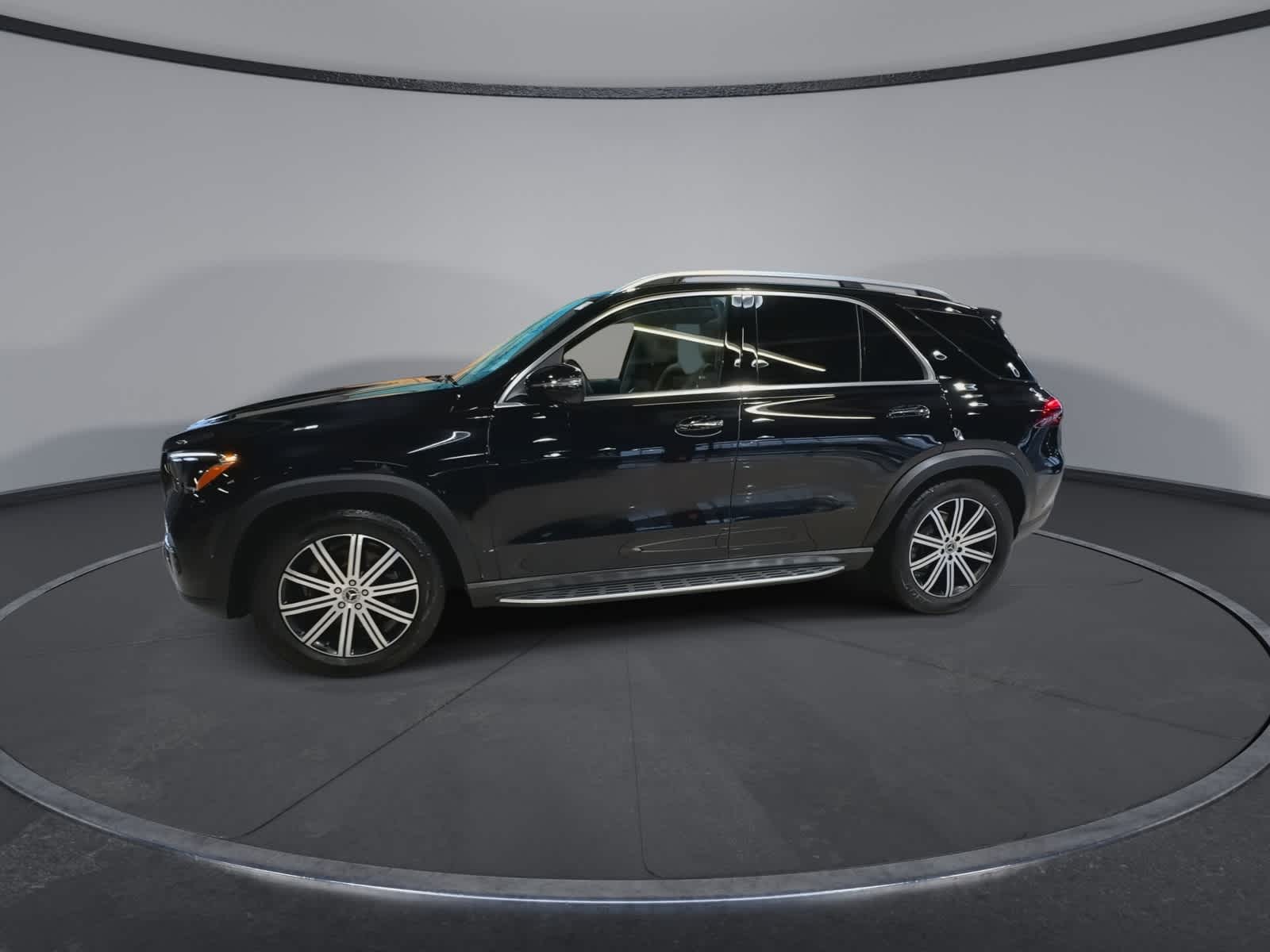 Thumbnail: 2026 Mercedes-Benz GLE - 6