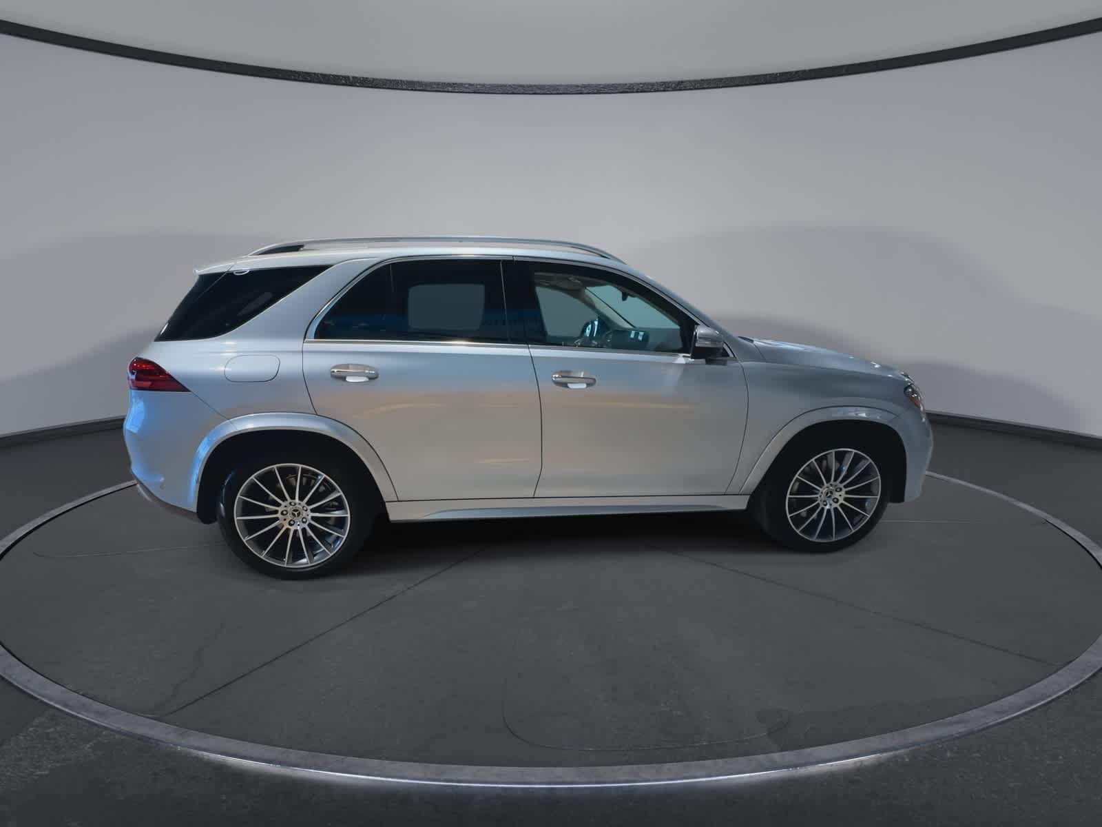 Thumbnail: 2025 Mercedes-Benz GLE - 12