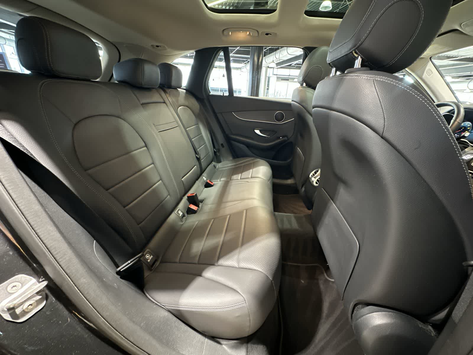 Thumbnail: 2021 Mercedes-Benz GLC - 25