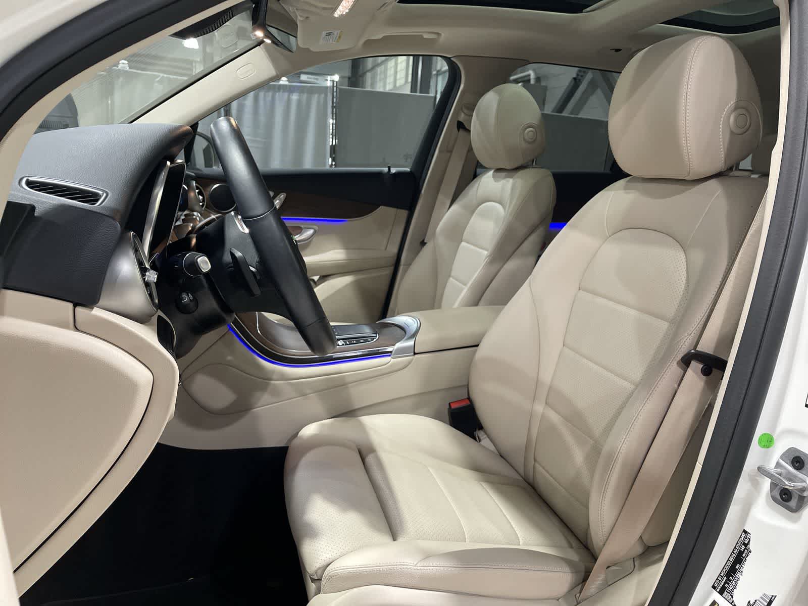 Thumbnail: 2022 Mercedes-Benz GLC - 23