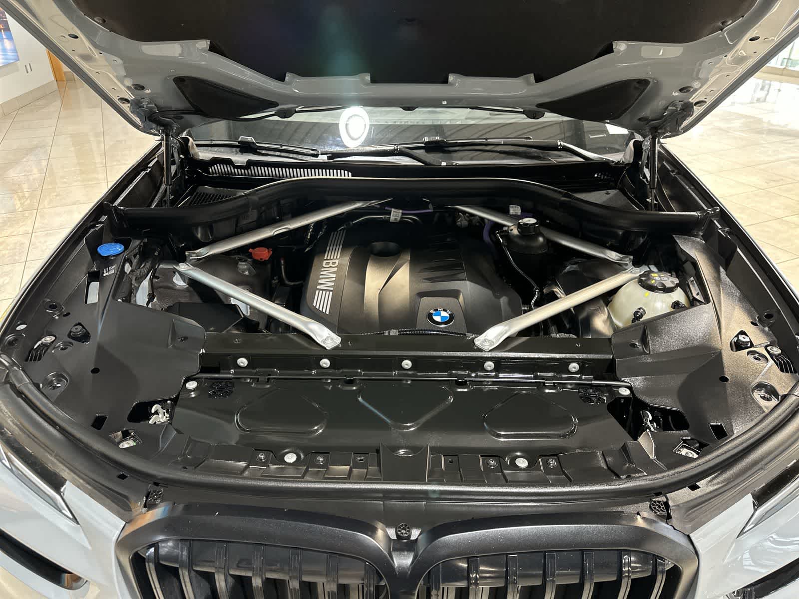 Thumbnail: 2025 BMW X7 - 21
