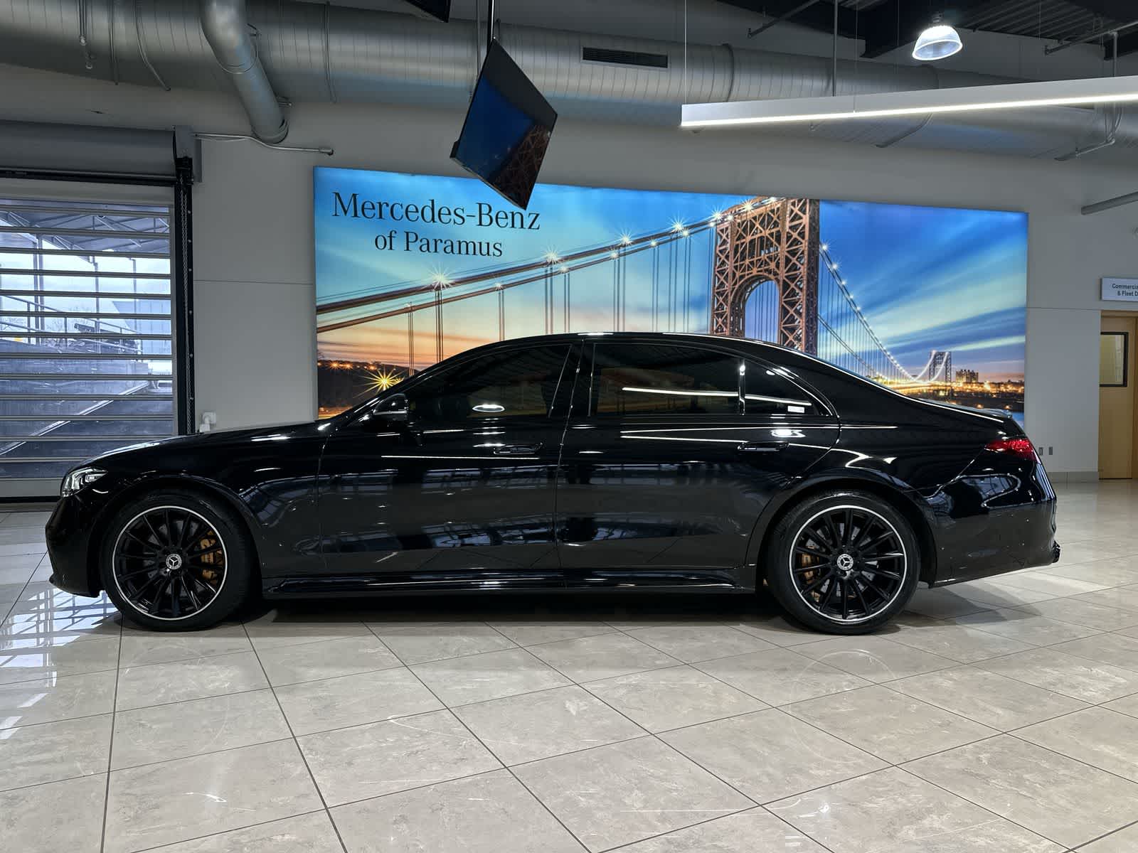 Thumbnail: 2023 Mercedes-Benz S-Class - 15