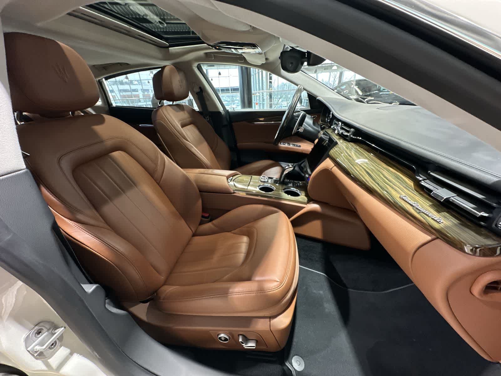 Thumbnail: 2021 Maserati Quattroporte - 26