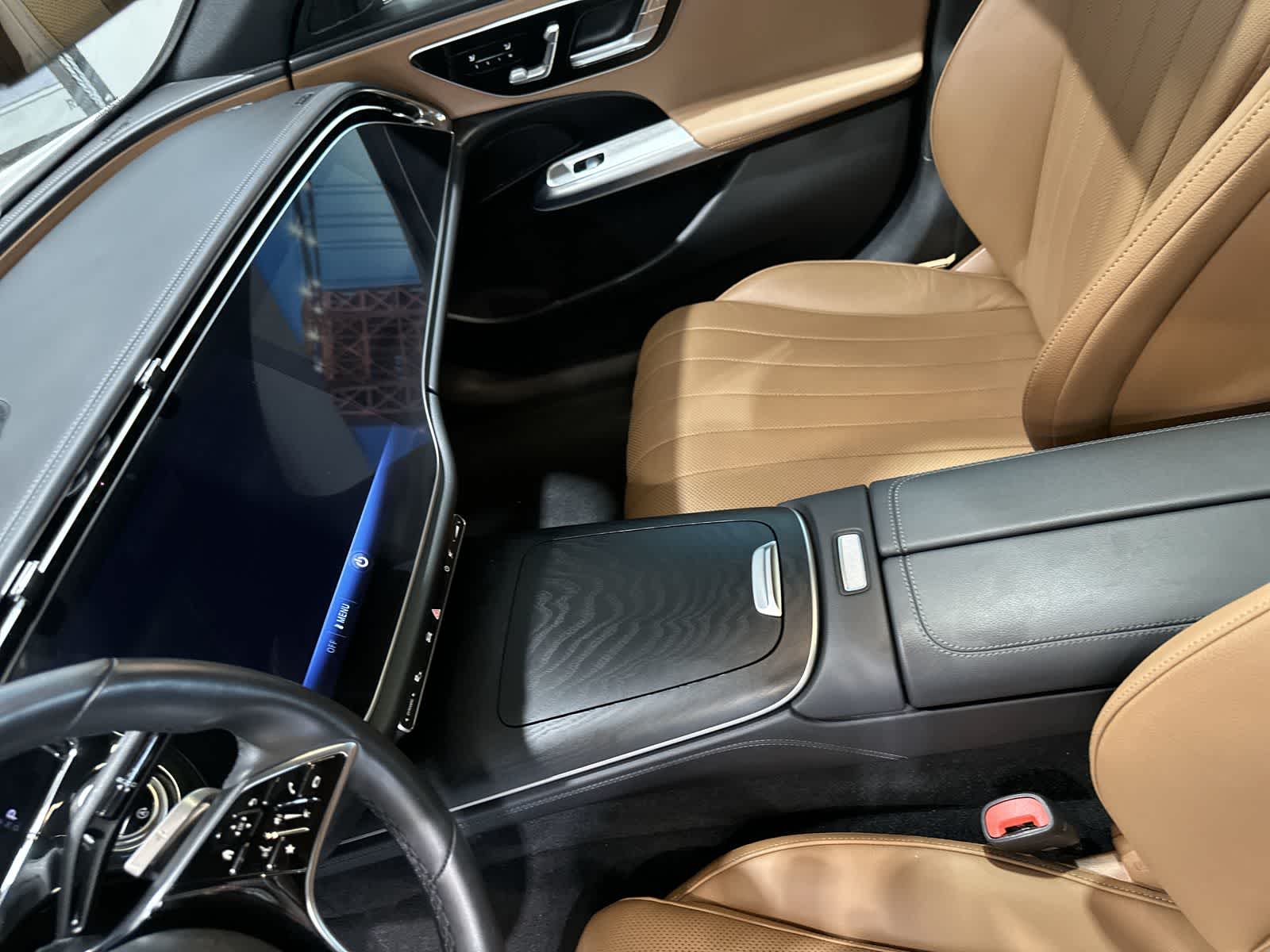 Thumbnail: 2025 Mercedes-Benz E-Class - 28