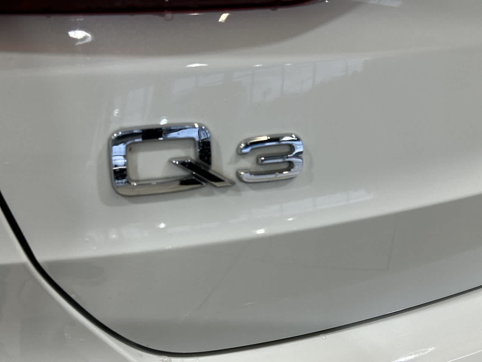 Thumbnail: 2022 Audi Q3 - 19