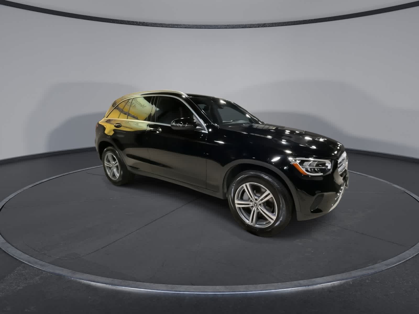 2022 Mercedes Benz GLC 300 4MATIC photo 2