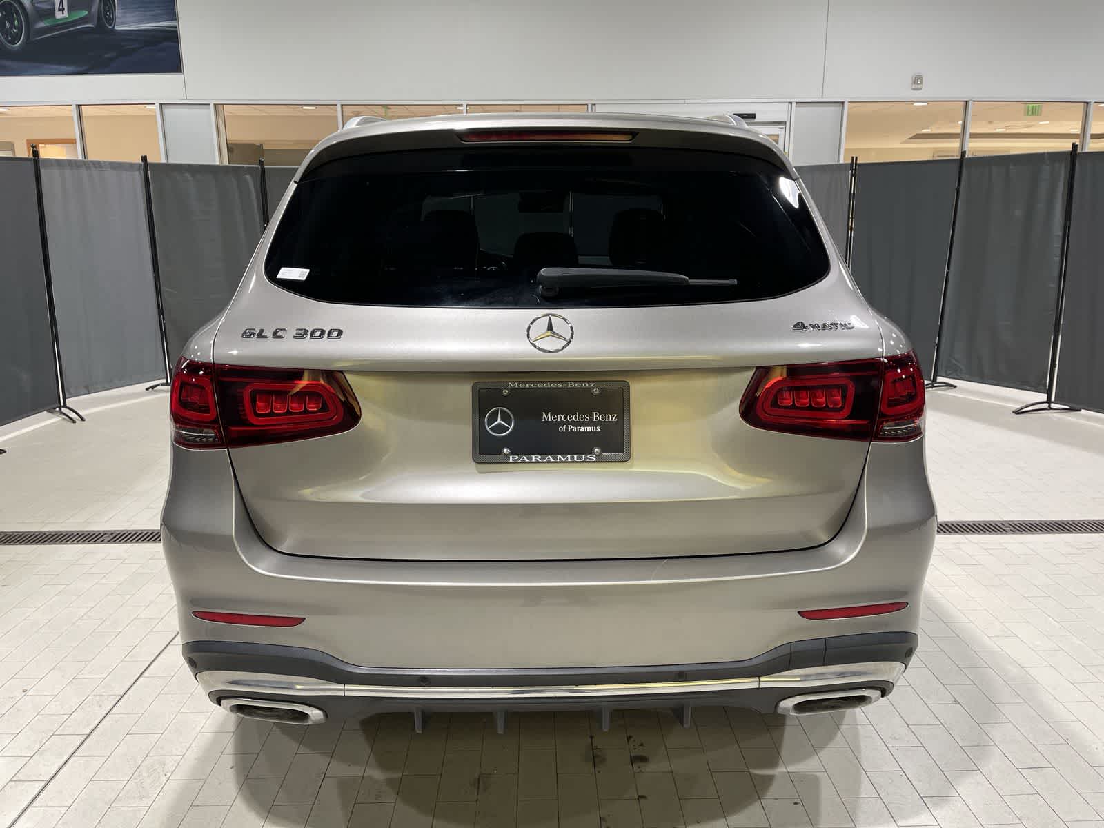 Thumbnail: 2022 Mercedes-Benz GLC - 17