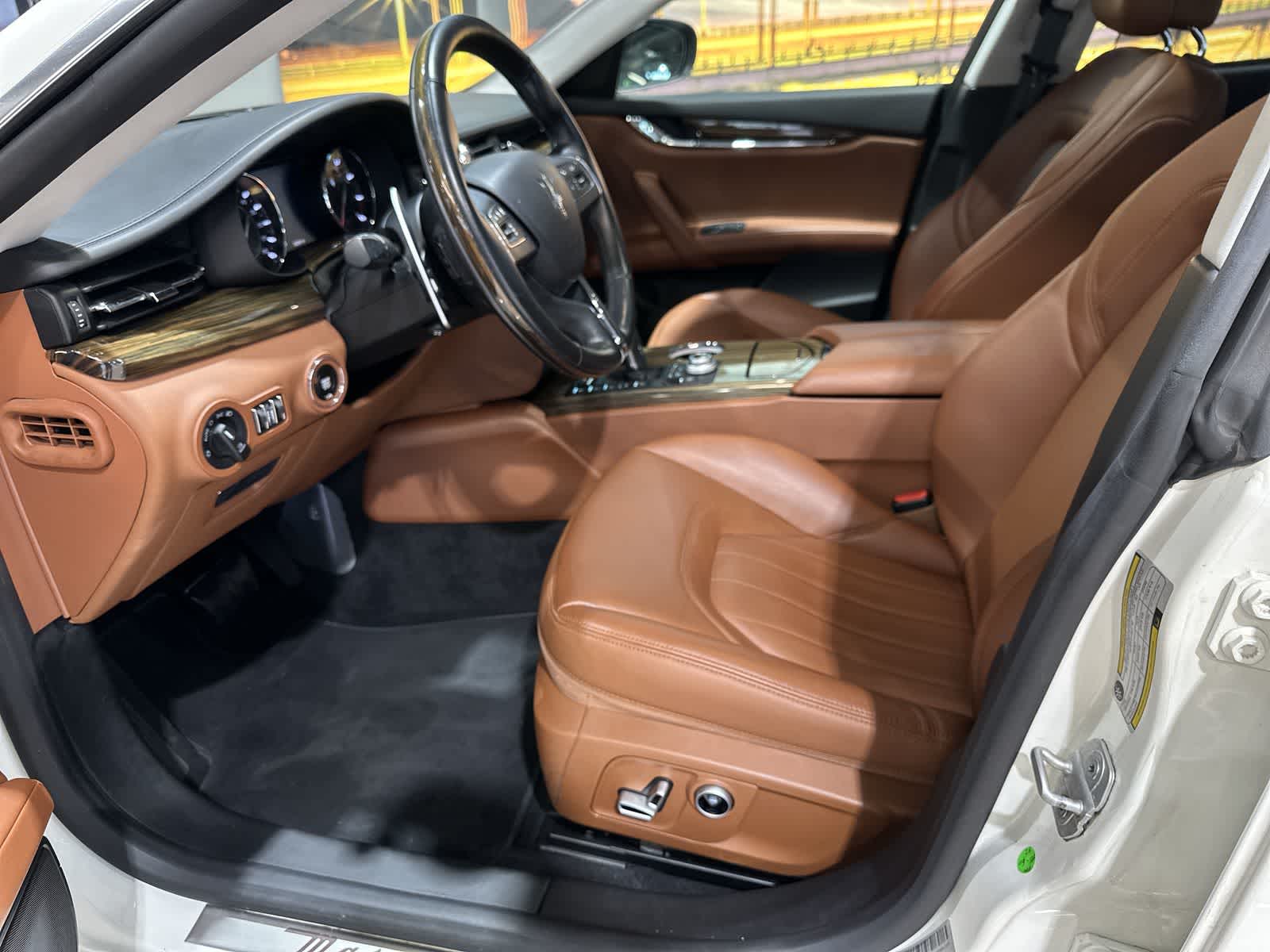 Thumbnail: 2021 Maserati Quattroporte - 14