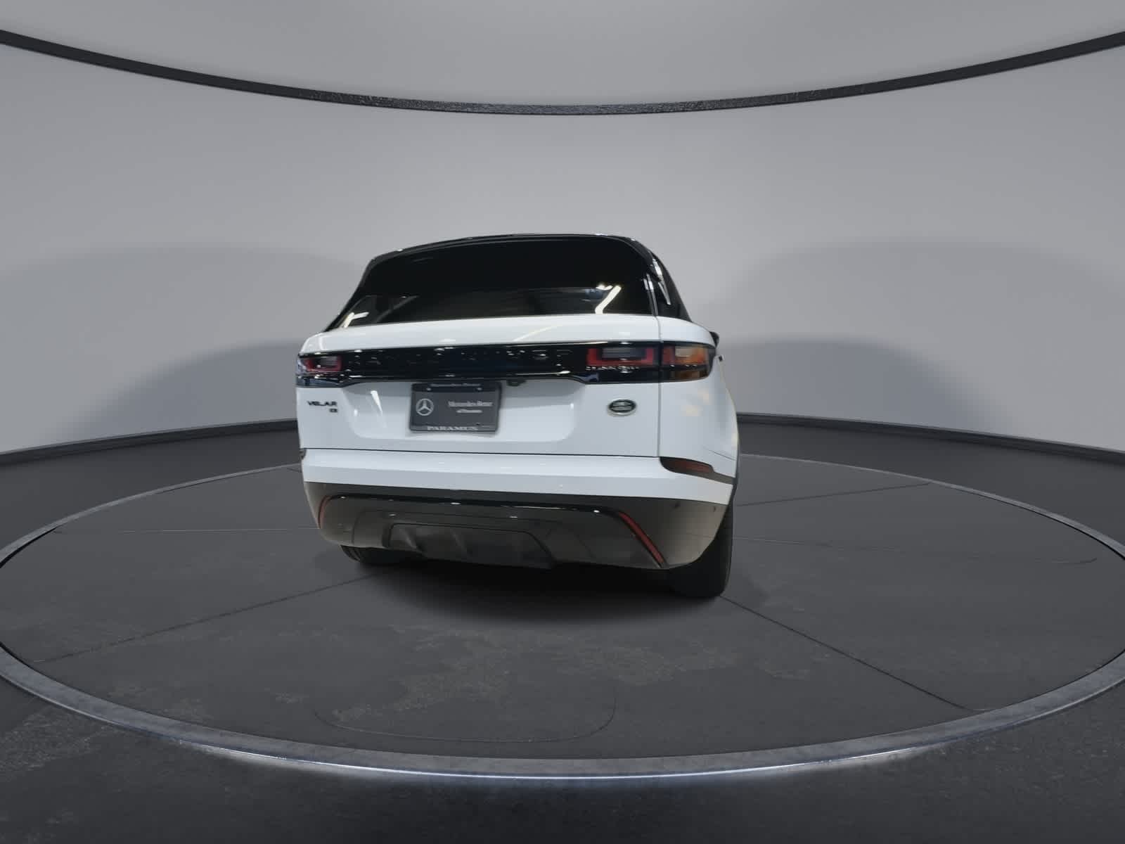 Thumbnail: 2021 Land Rover Range Rover Velar - 10