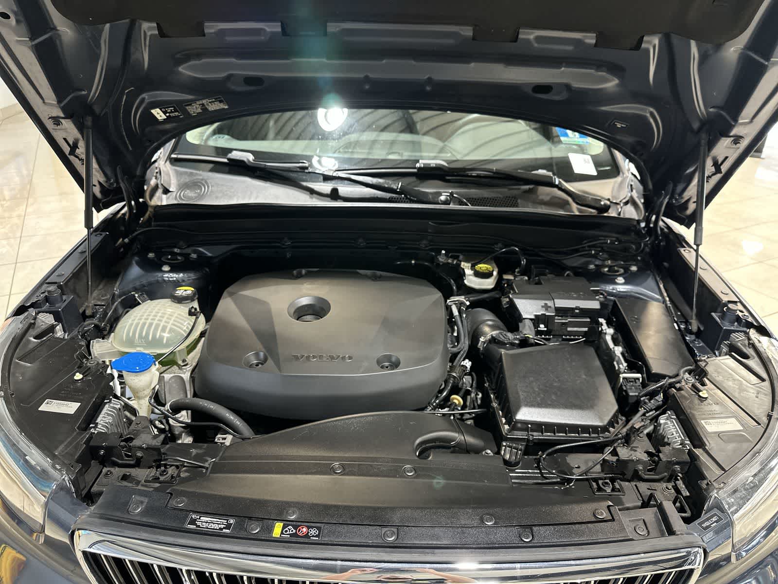 Thumbnail: 2020 Volvo XC40 - 21