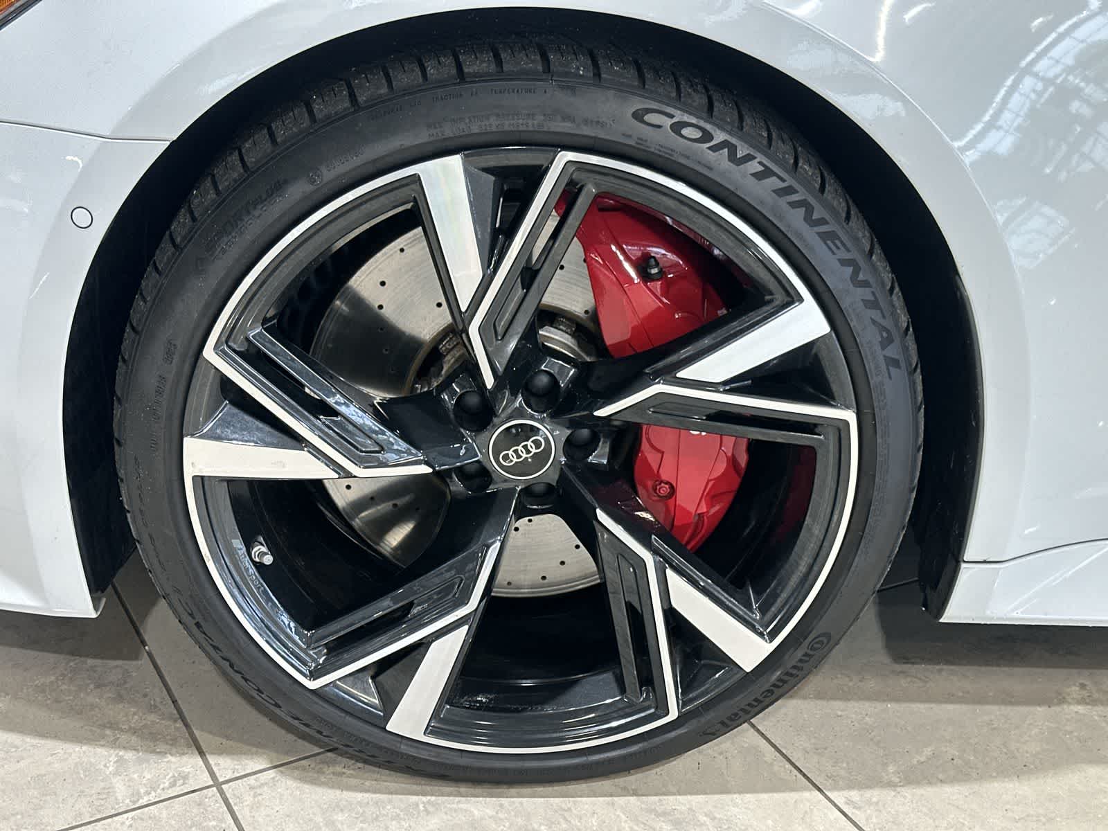 Thumbnail: 2023 Audi RS 6 - 20
