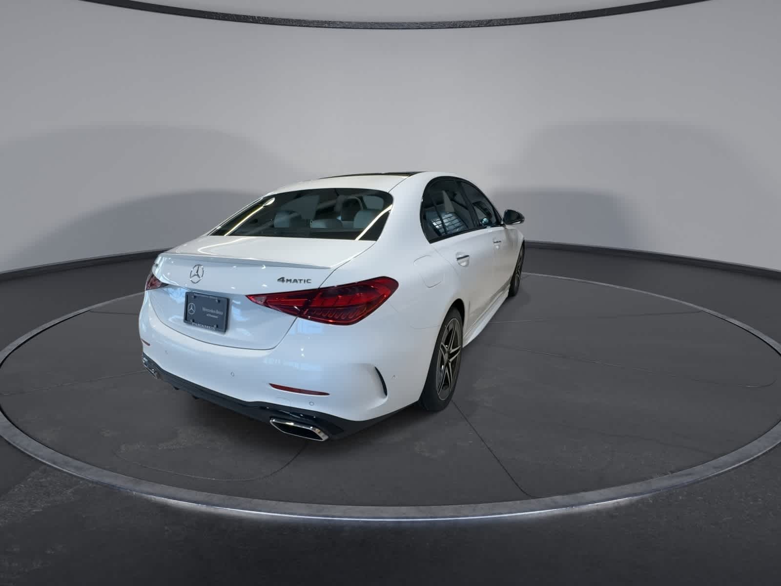 Thumbnail: 2024 Mercedes-Benz C-Class - 10