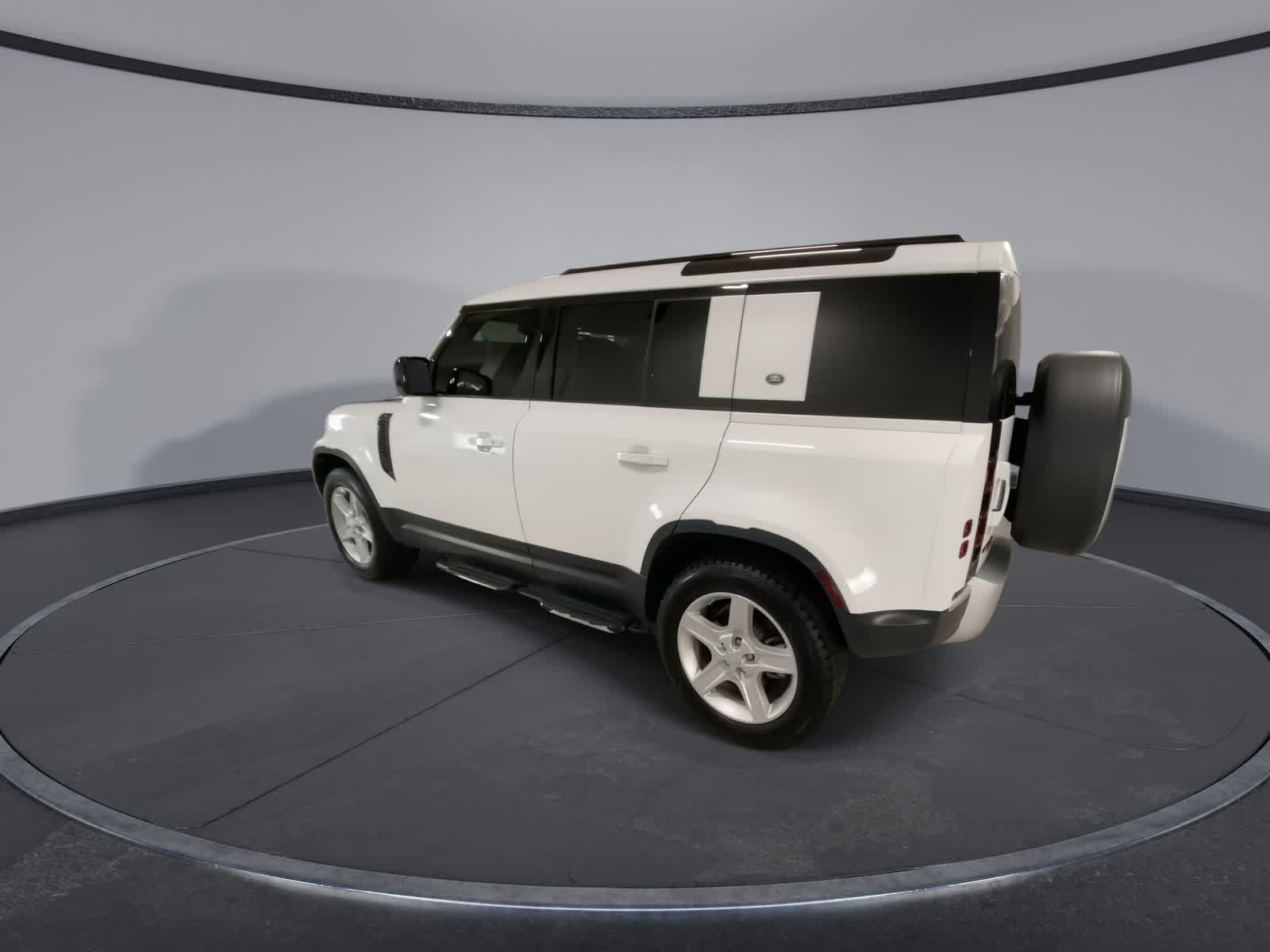Thumbnail: 2020 Land Rover Defender - 9