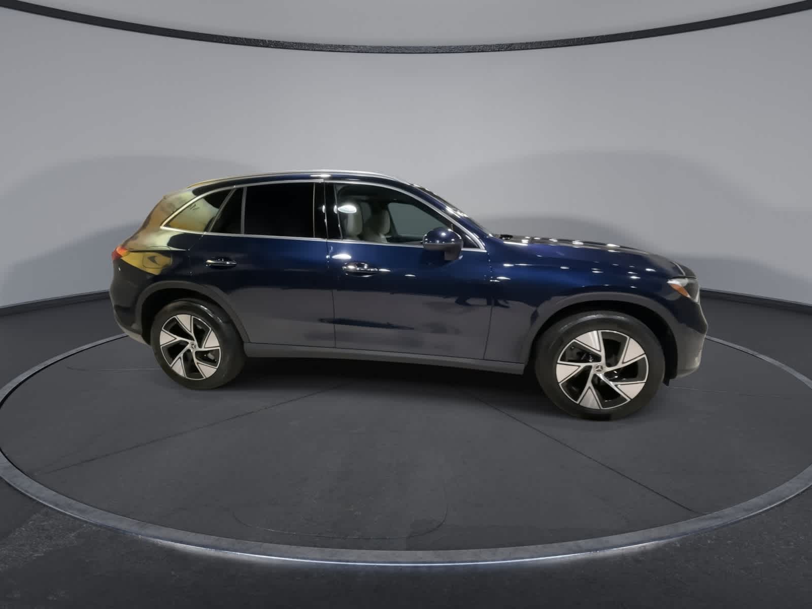 Thumbnail: 2024 Mercedes-Benz GLC - 13